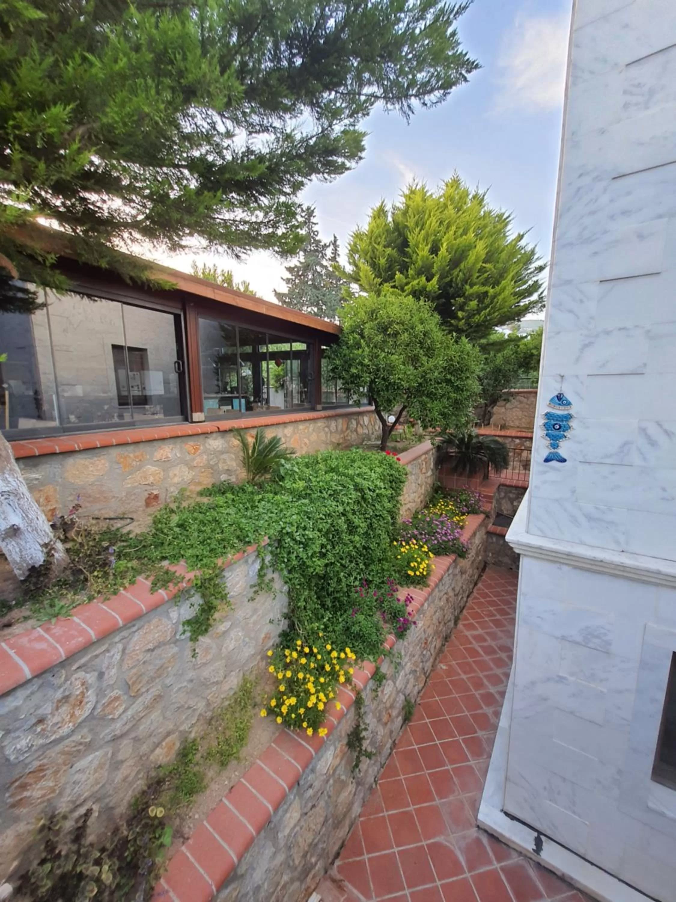 Garden in Stone House Hotel