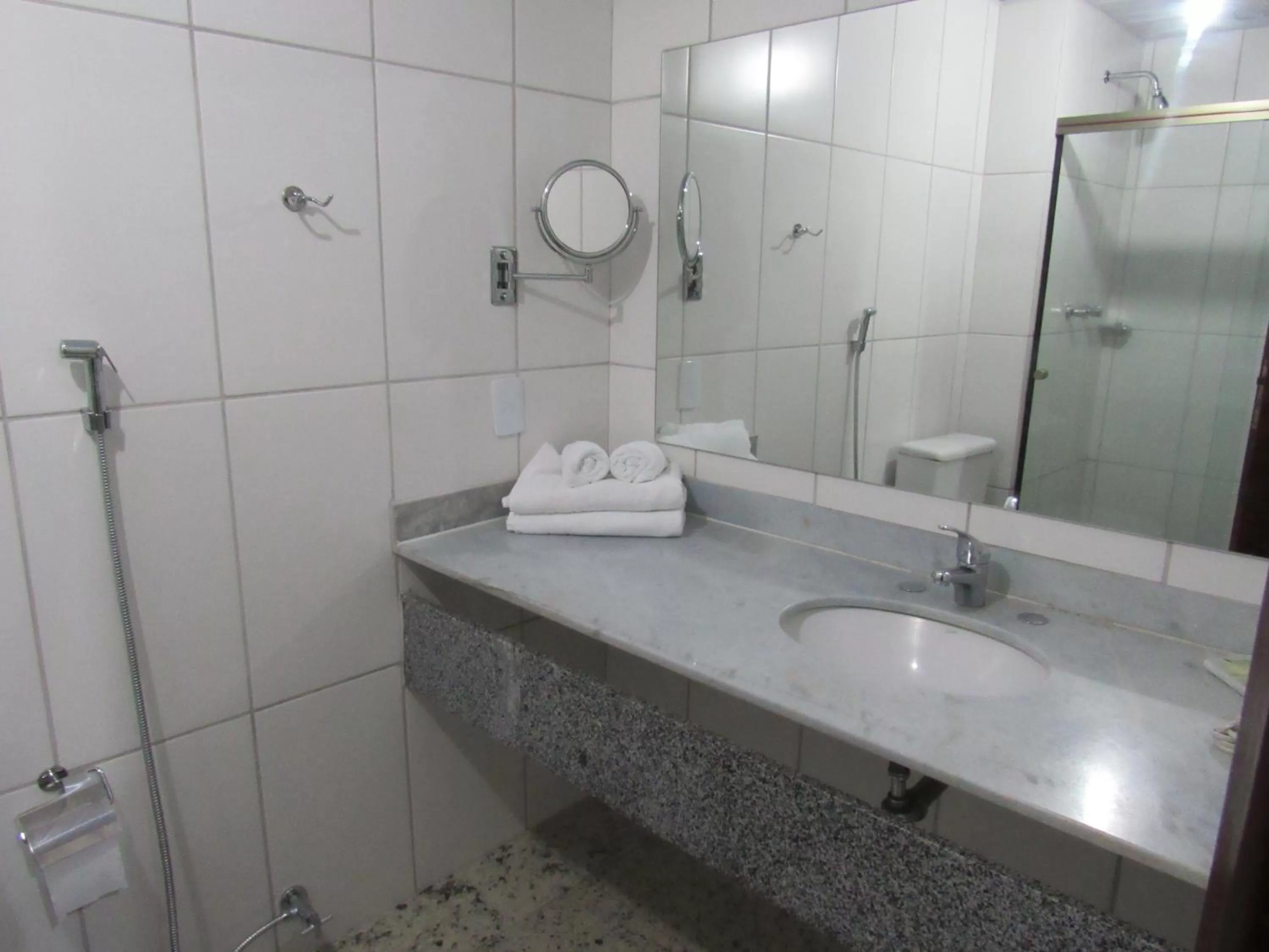 Bathroom in Hotel Nacional Inn Campinas Trevo