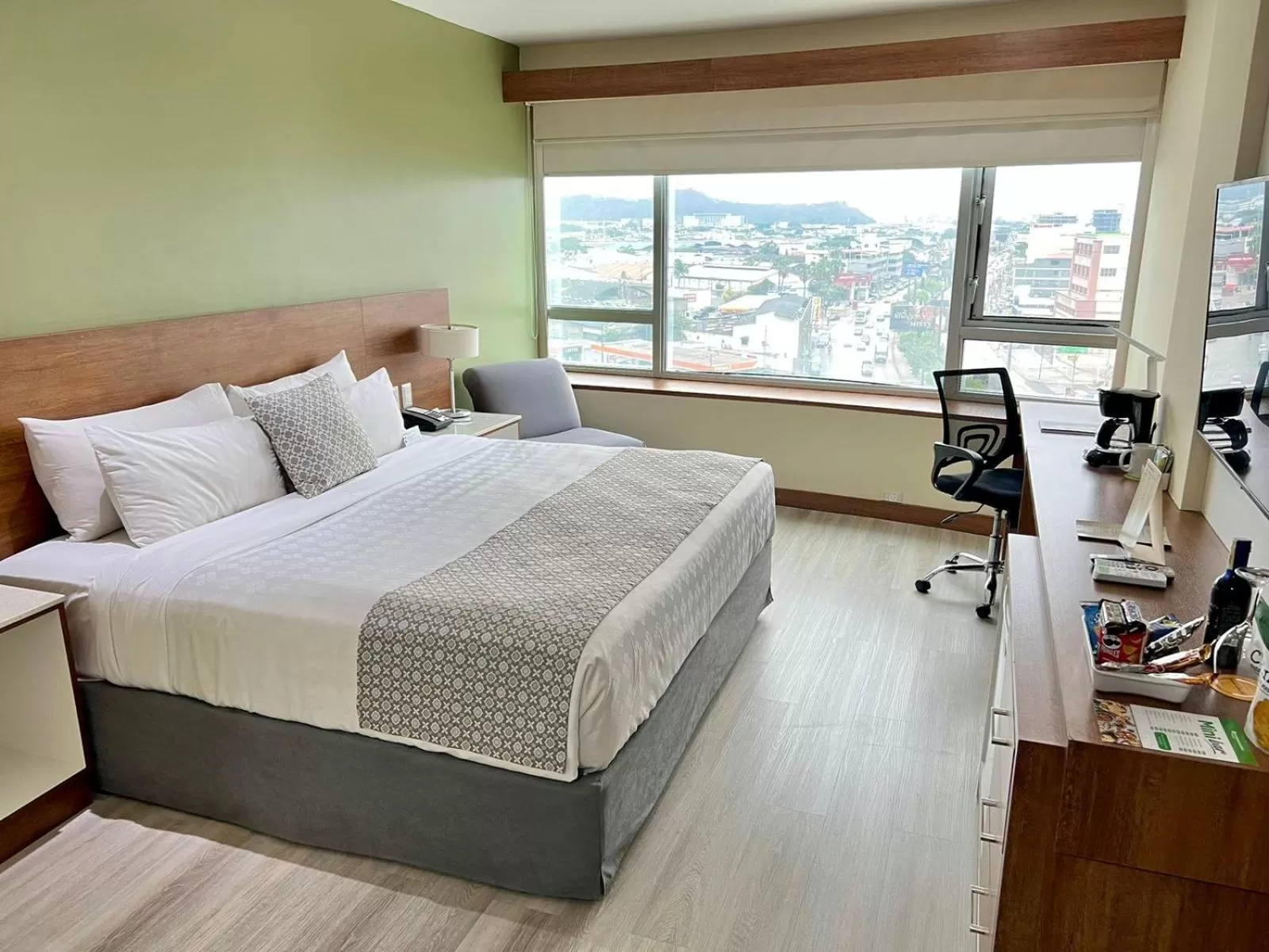 Bed in Wyndham Garden Guayaquil