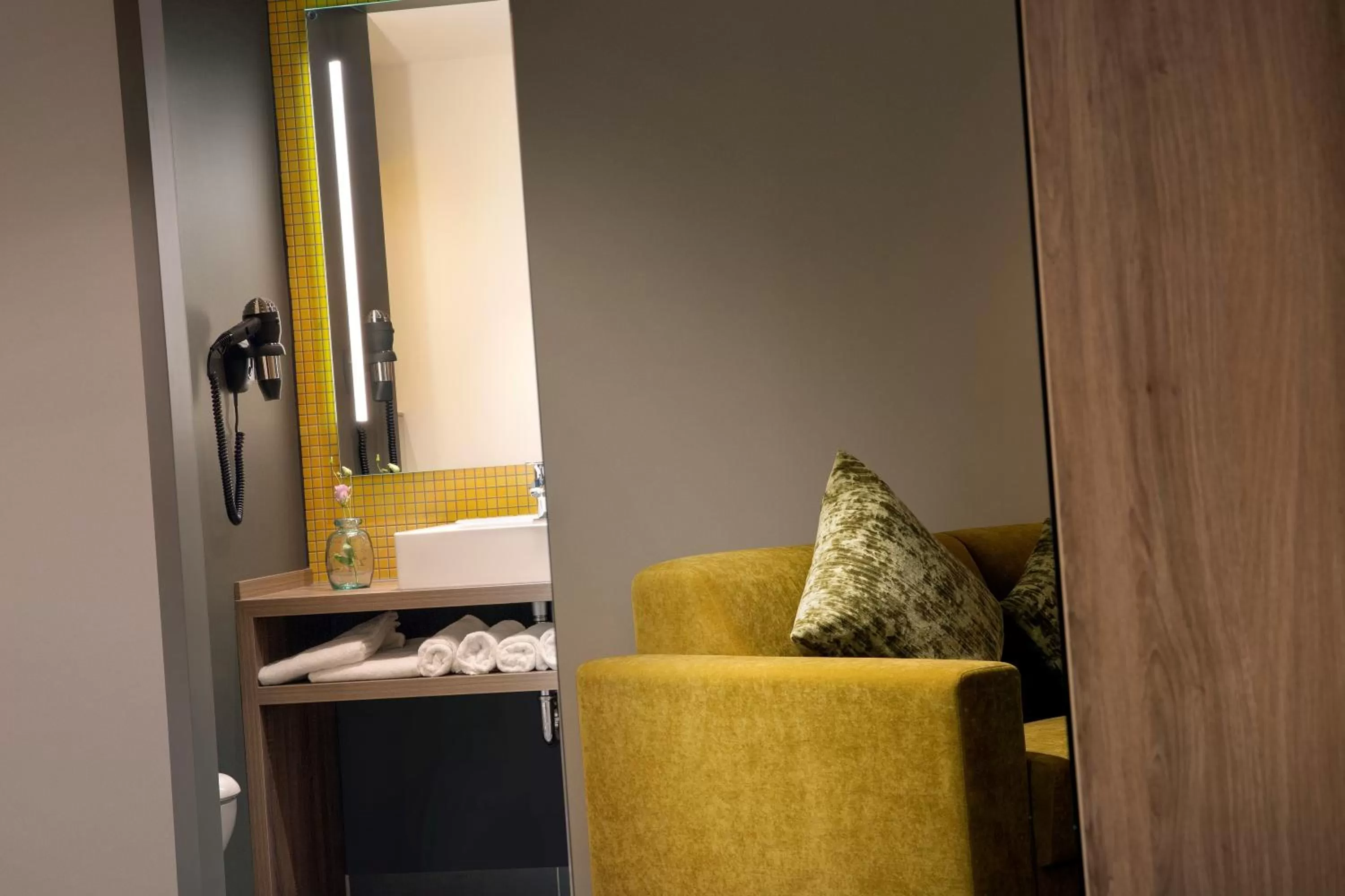 Queen Suite in Holiday Inn - Hamburg - HafenCity by IHG
