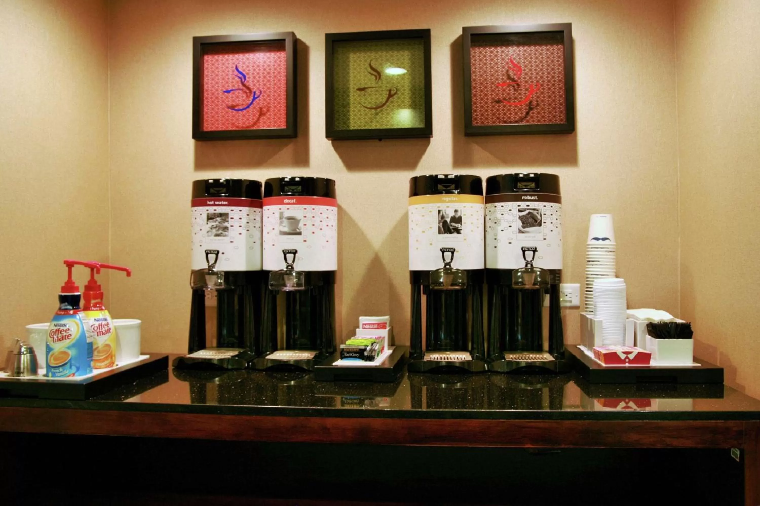 Dining area in Hampton Inn Billings