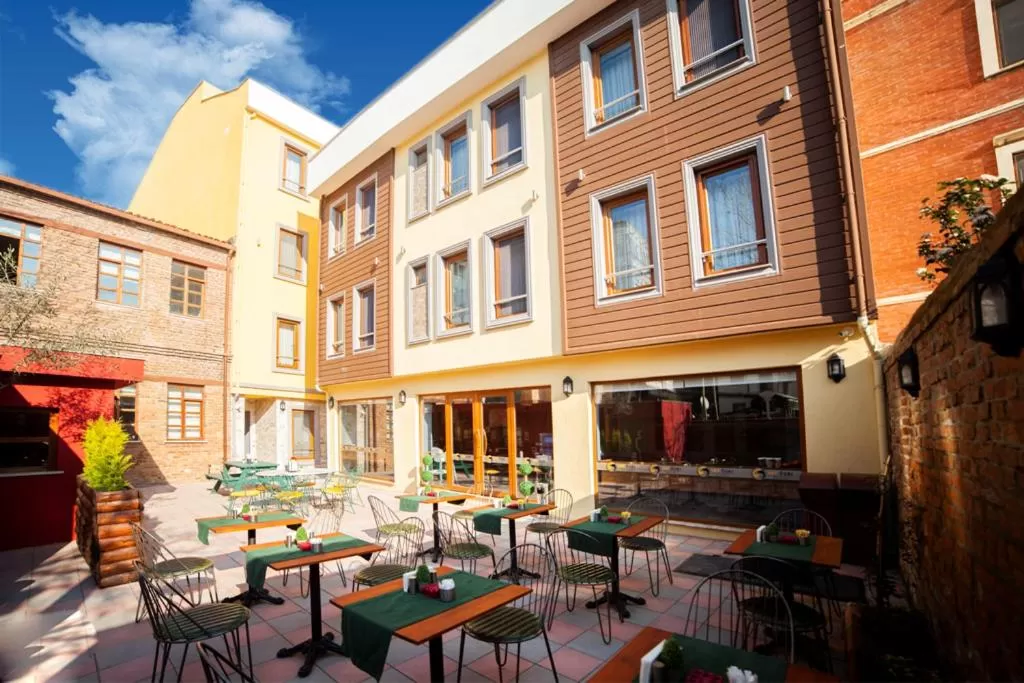 Patio in Set Özer Hotel