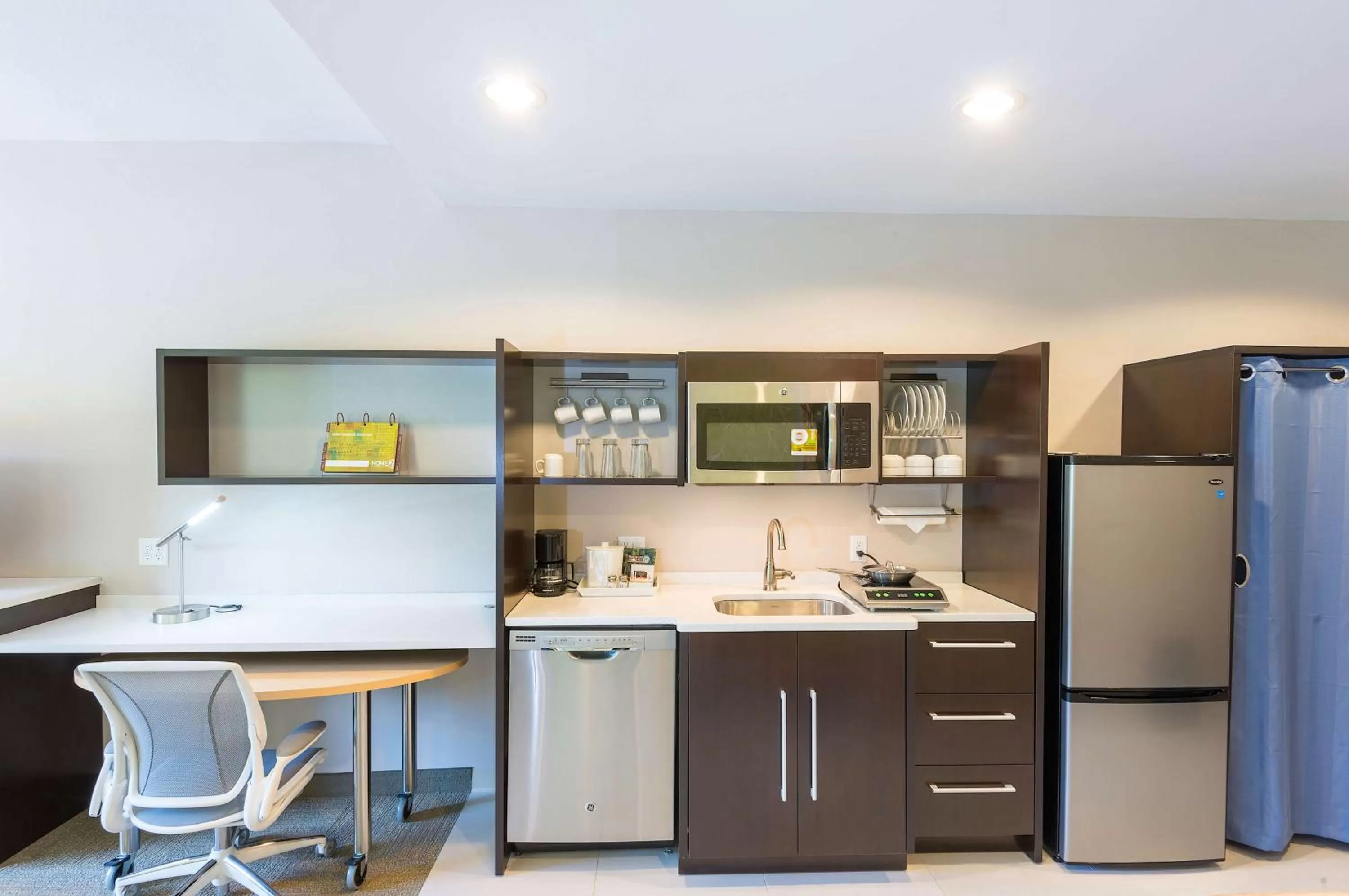 Bedroom in Home2 Suites by Hilton Lake City