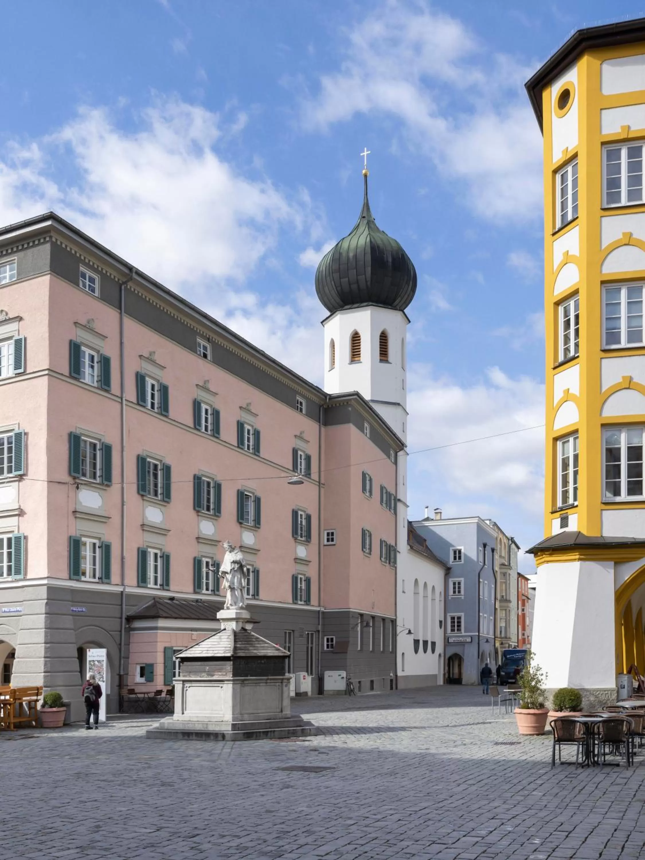 Neighbourhood in Limehome Rosenheim Gillitzerstraße