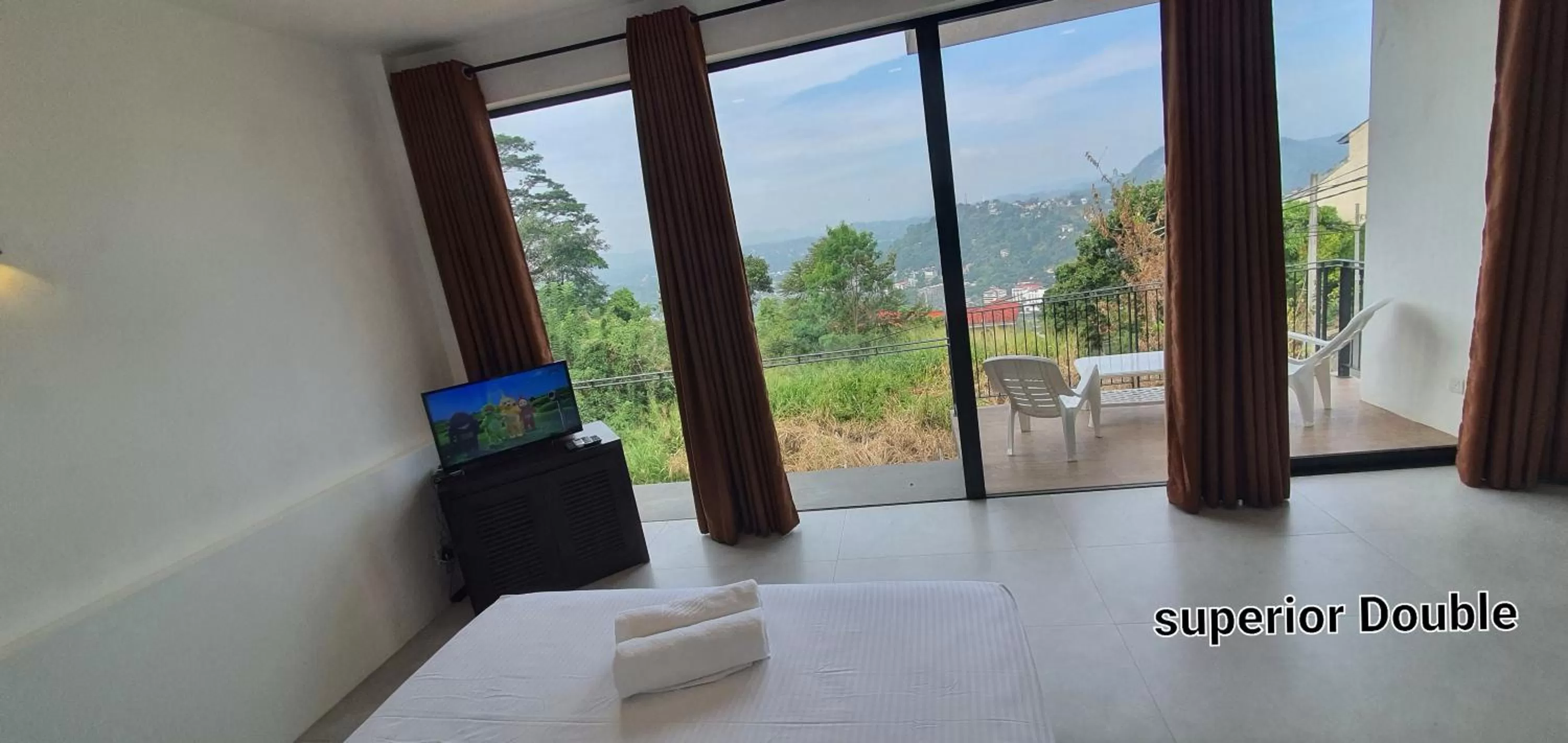 Hotel Kandyan View ''Free pickup from Kandy city''