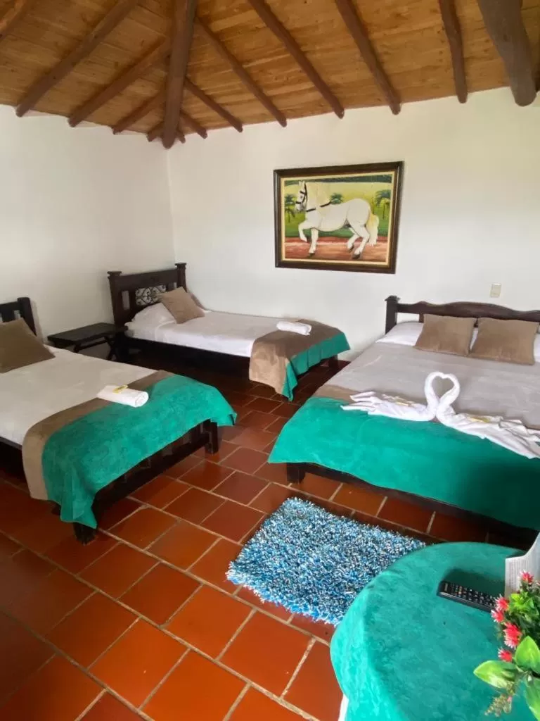 Hotel Campestre la Loma curiti