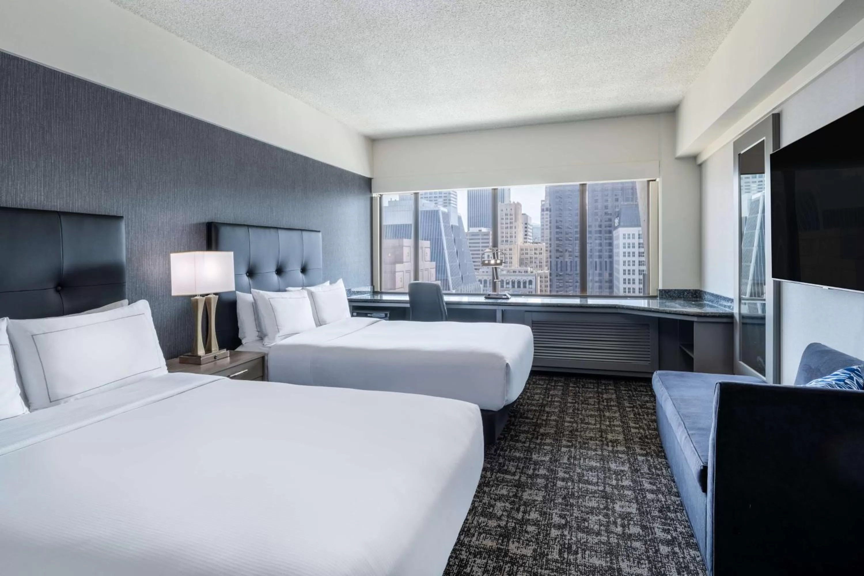 Bedroom, Bed in Hilton San Francisco Financial District