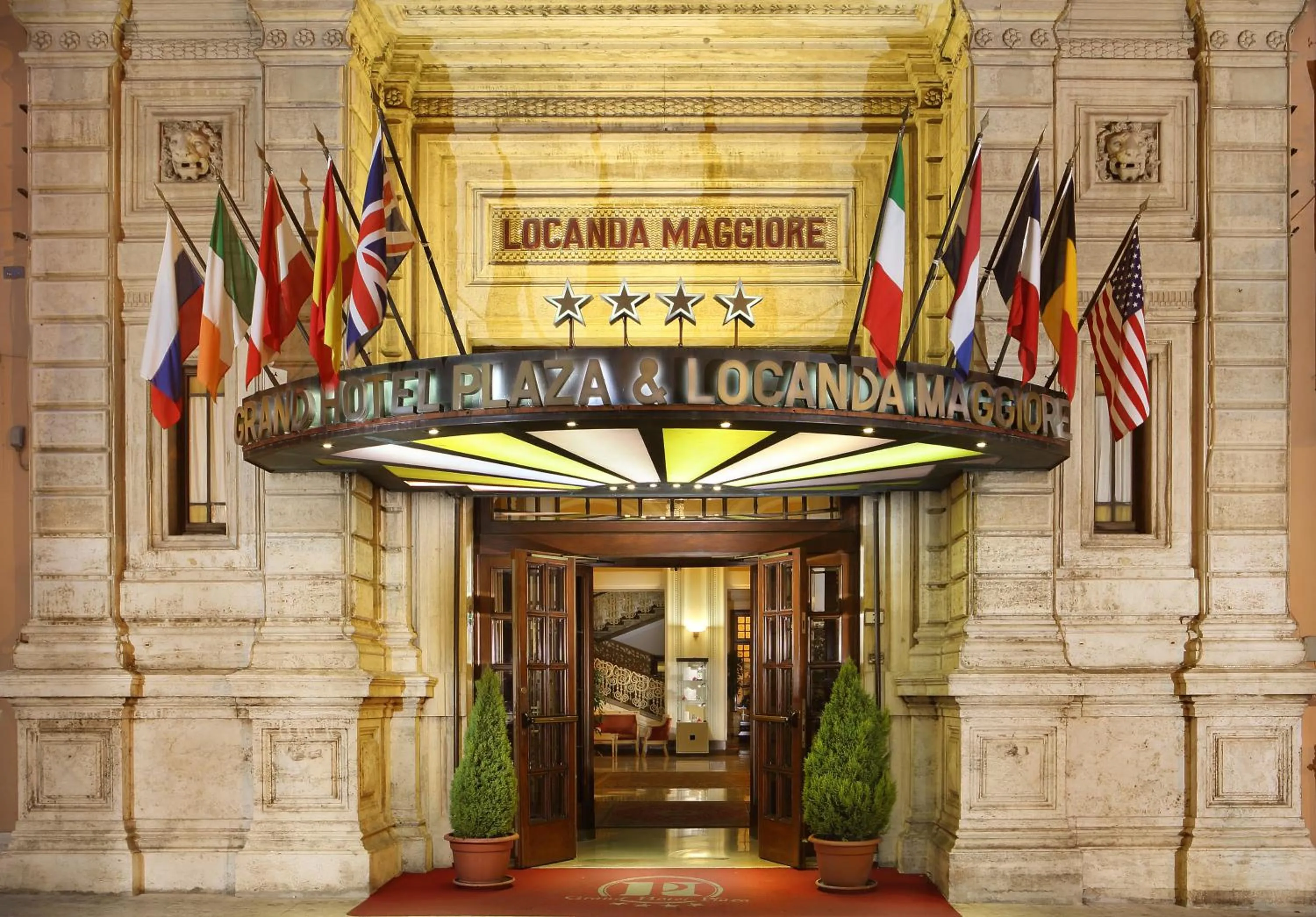 Facade/entrance in Grand Hotel Plaza & Locanda Maggiore