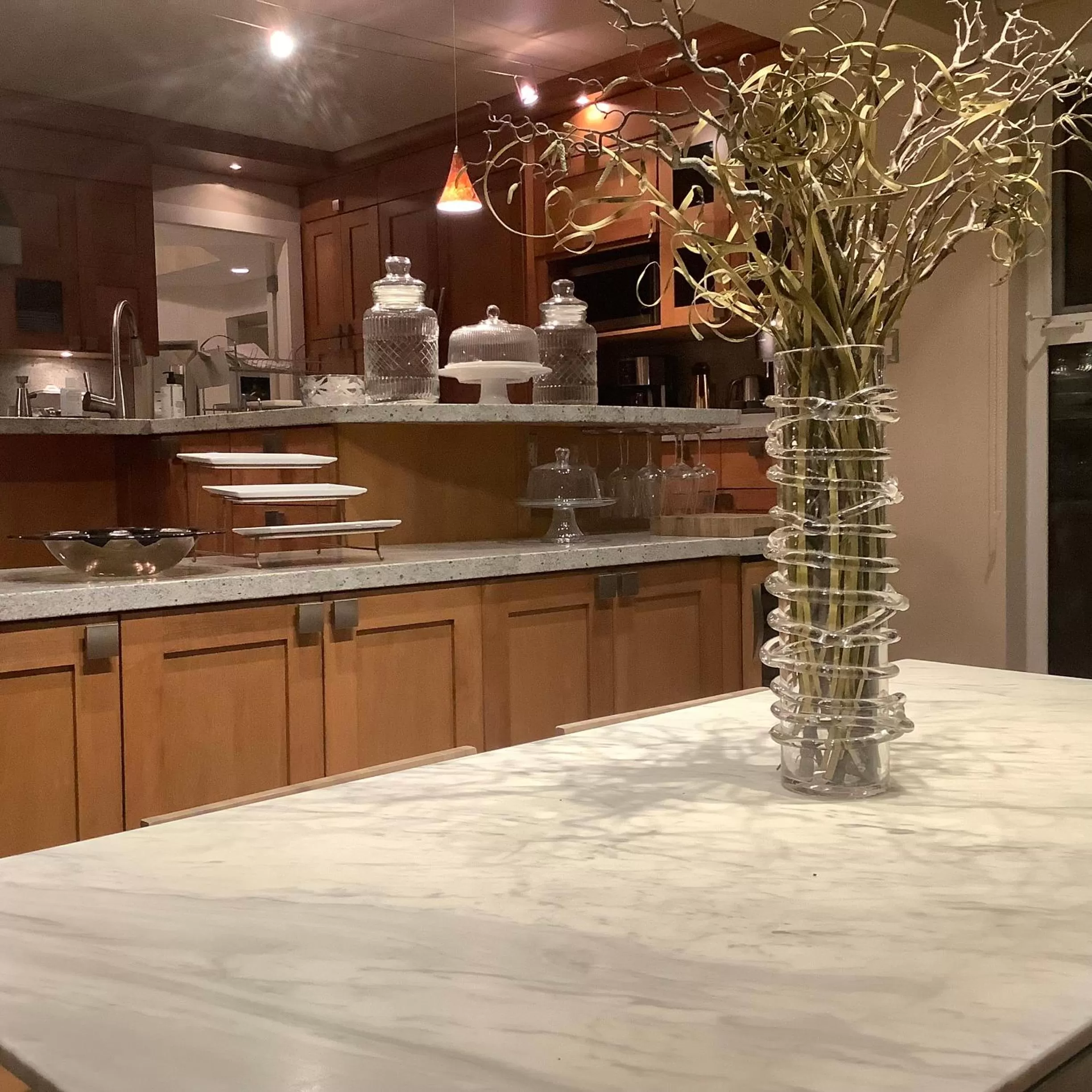 kitchen, Restaurant/Places to Eat in Suite Smart Vancouver