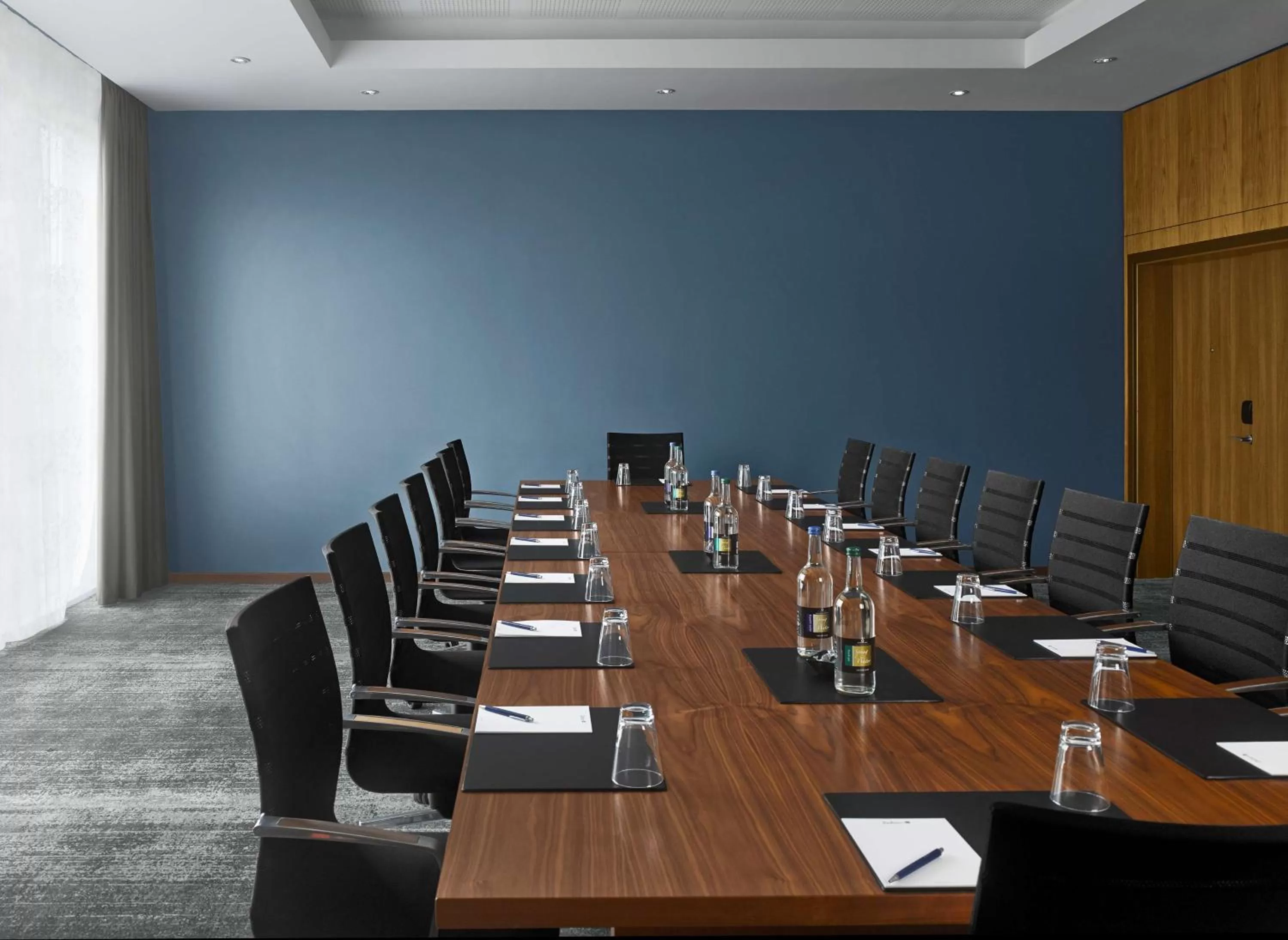 Meeting/conference room in Radisson Blu Hotel East Midlands Airport