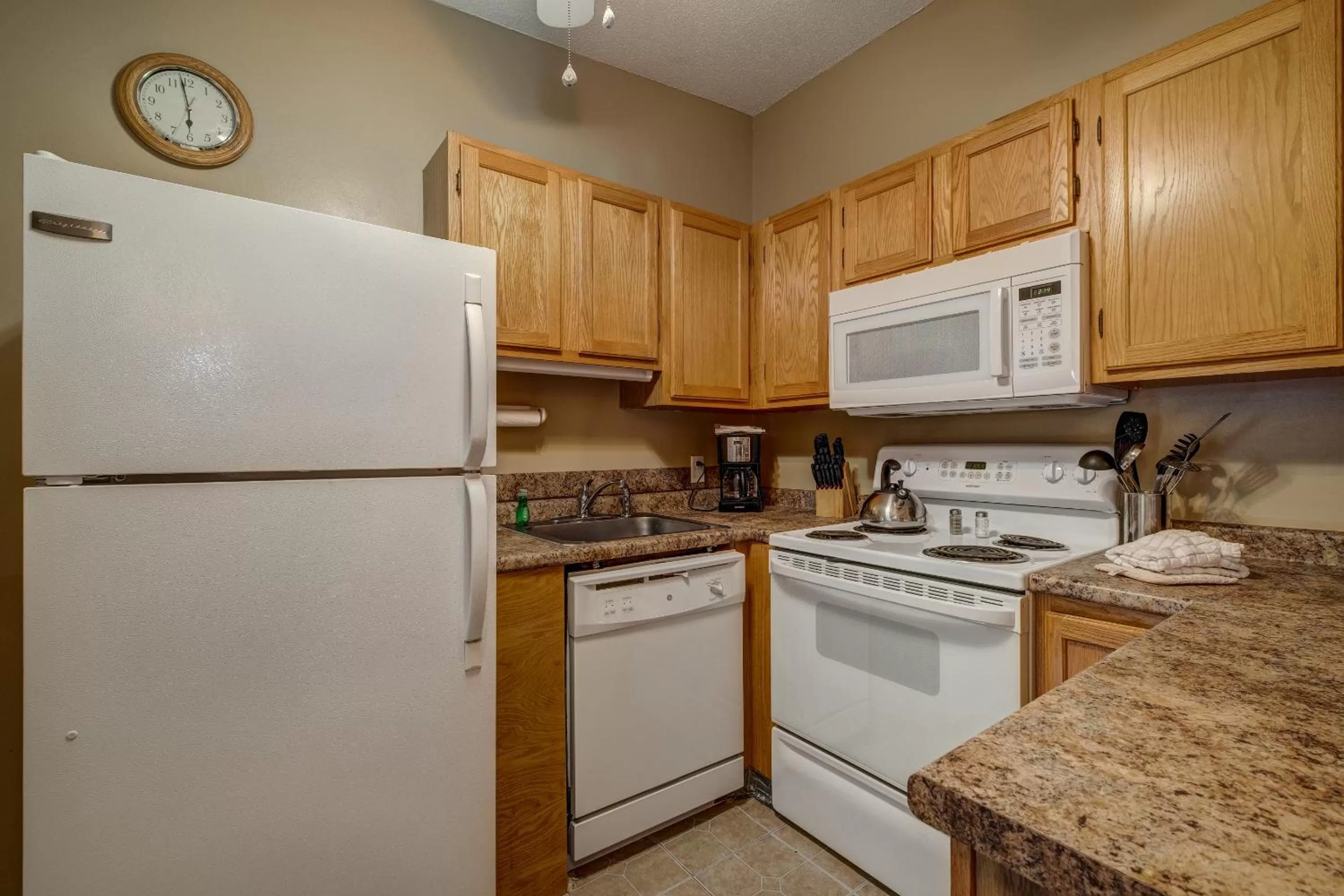 kitchen, Kitchen/Kitchenette in Village of Winnipesaukee