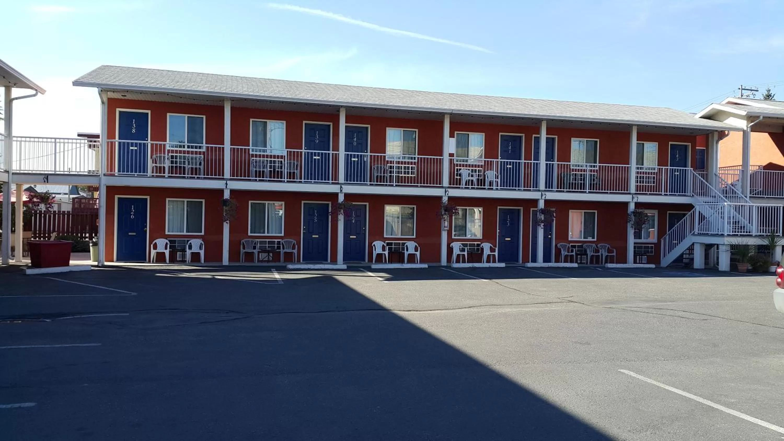 Property building in Cactus Tree Inn