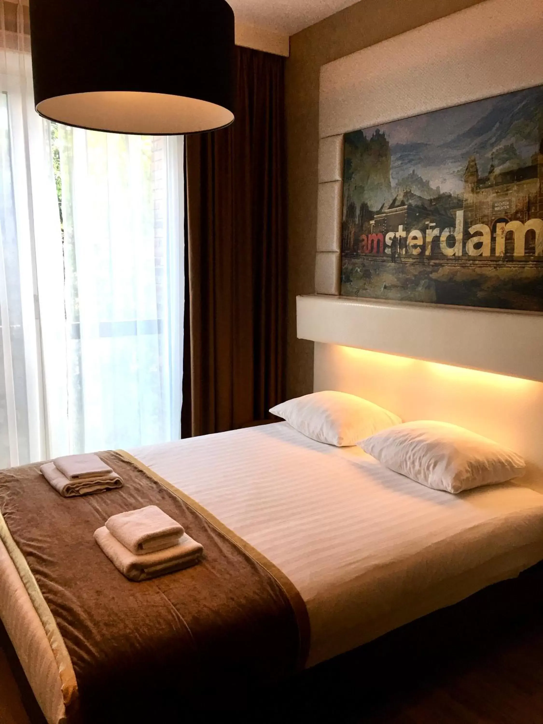 Deluxe Double Room with Balcony in Hotel Mosaic City Centre Deluxe Double Room with Balcony in Hotel Mosaic City Centre