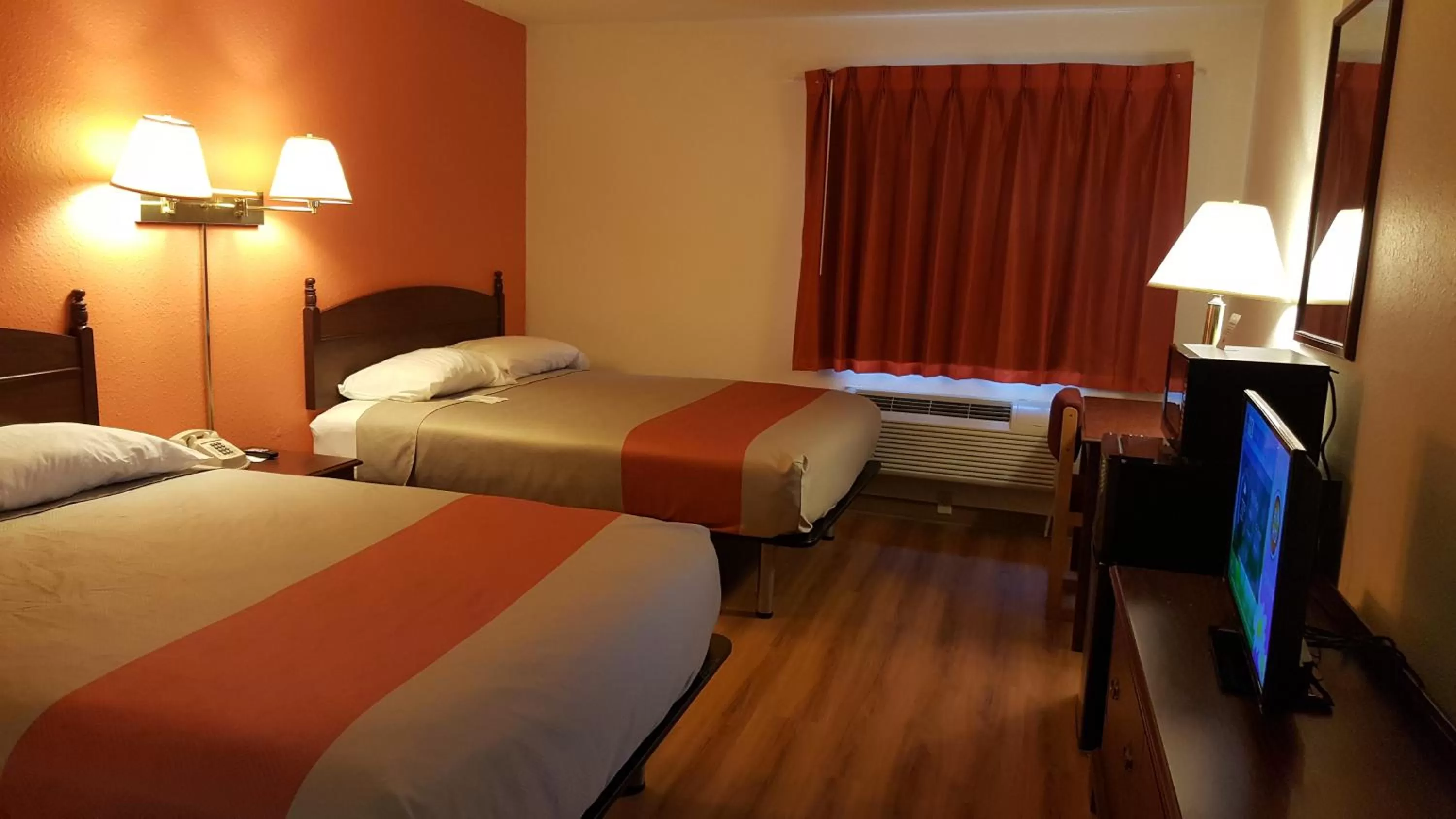 Bed in Motel 6-Saukville, WI