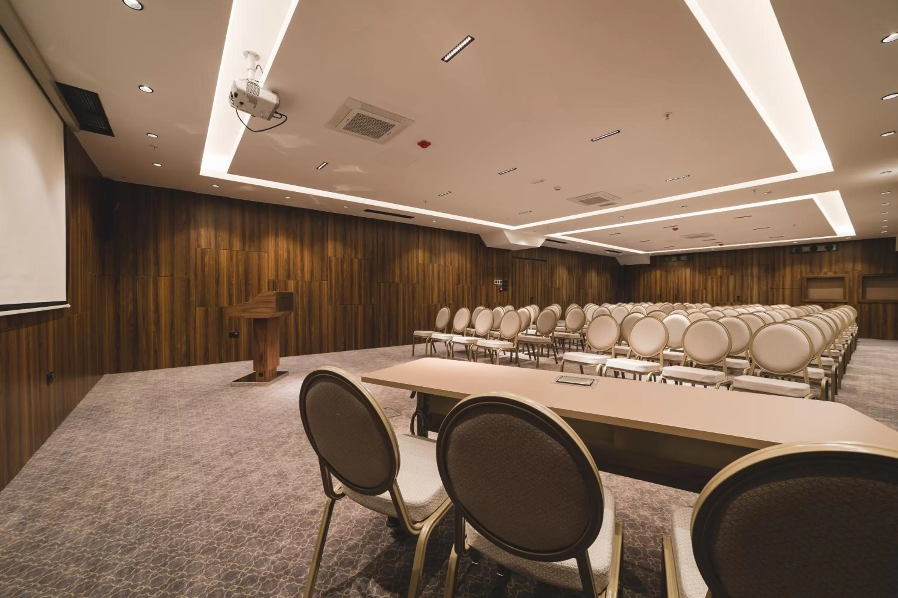 Banquet/Function facilities in Bristol Hotel Podgorica