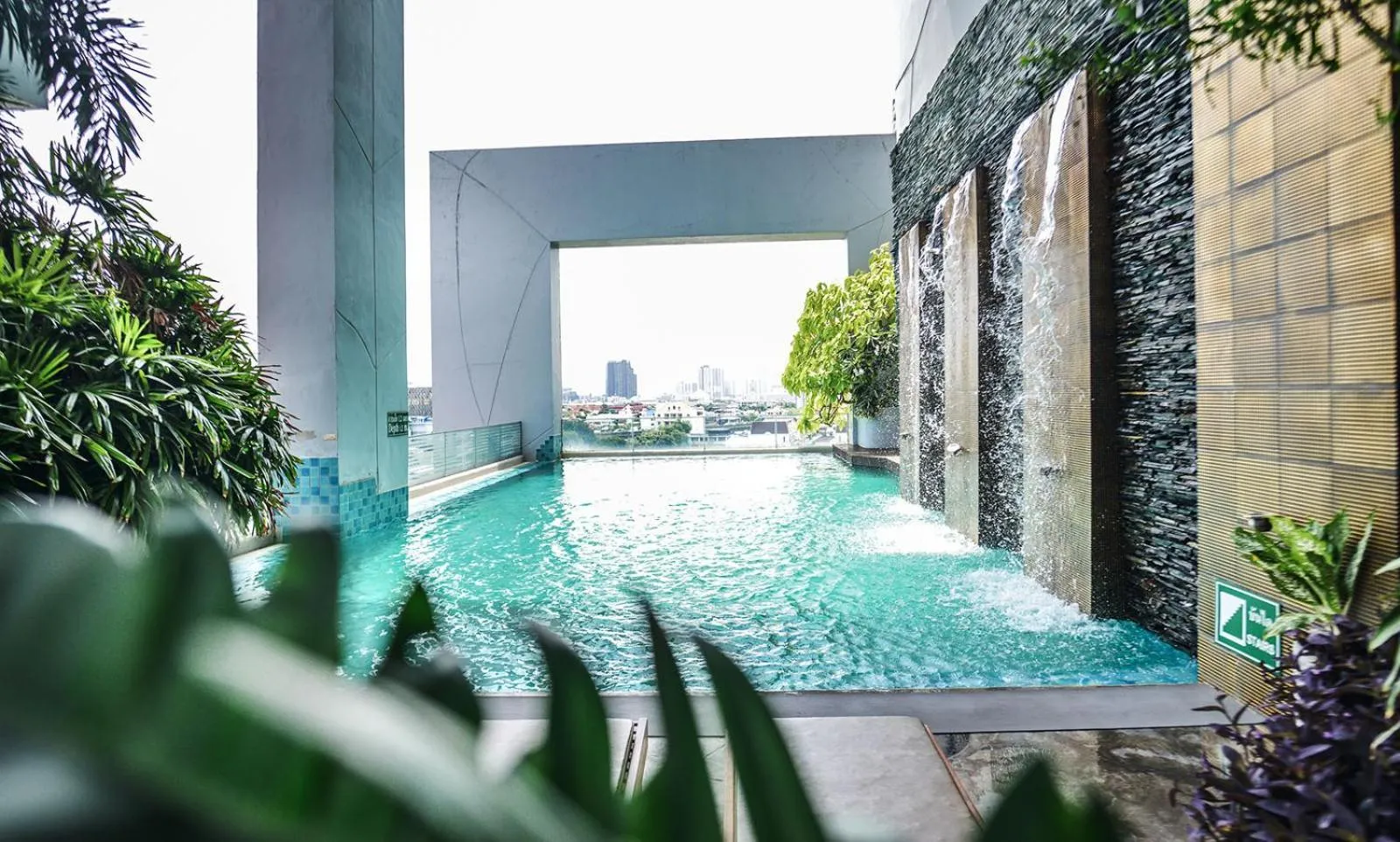 Swimming pool in Grand Howard Hotel Bangkok