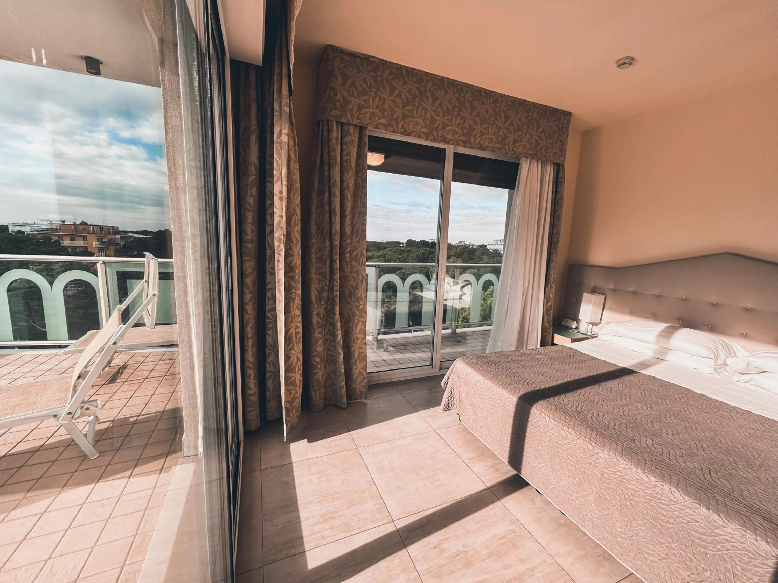 View (from property/room), Bed in Hotel Adria