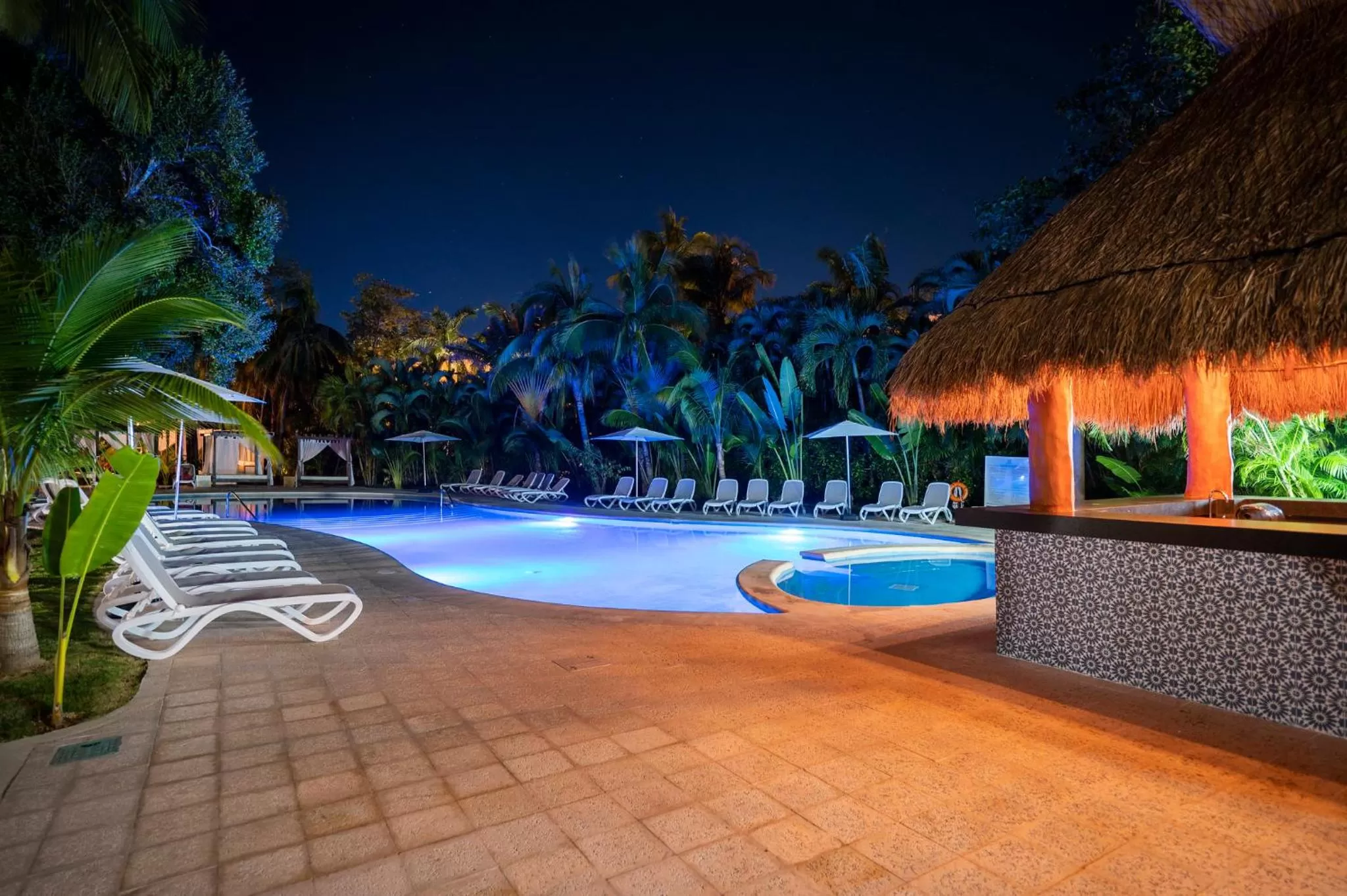 Swimming pool in Viva Maya by Wyndham, A Trademark All Inclusive Resort