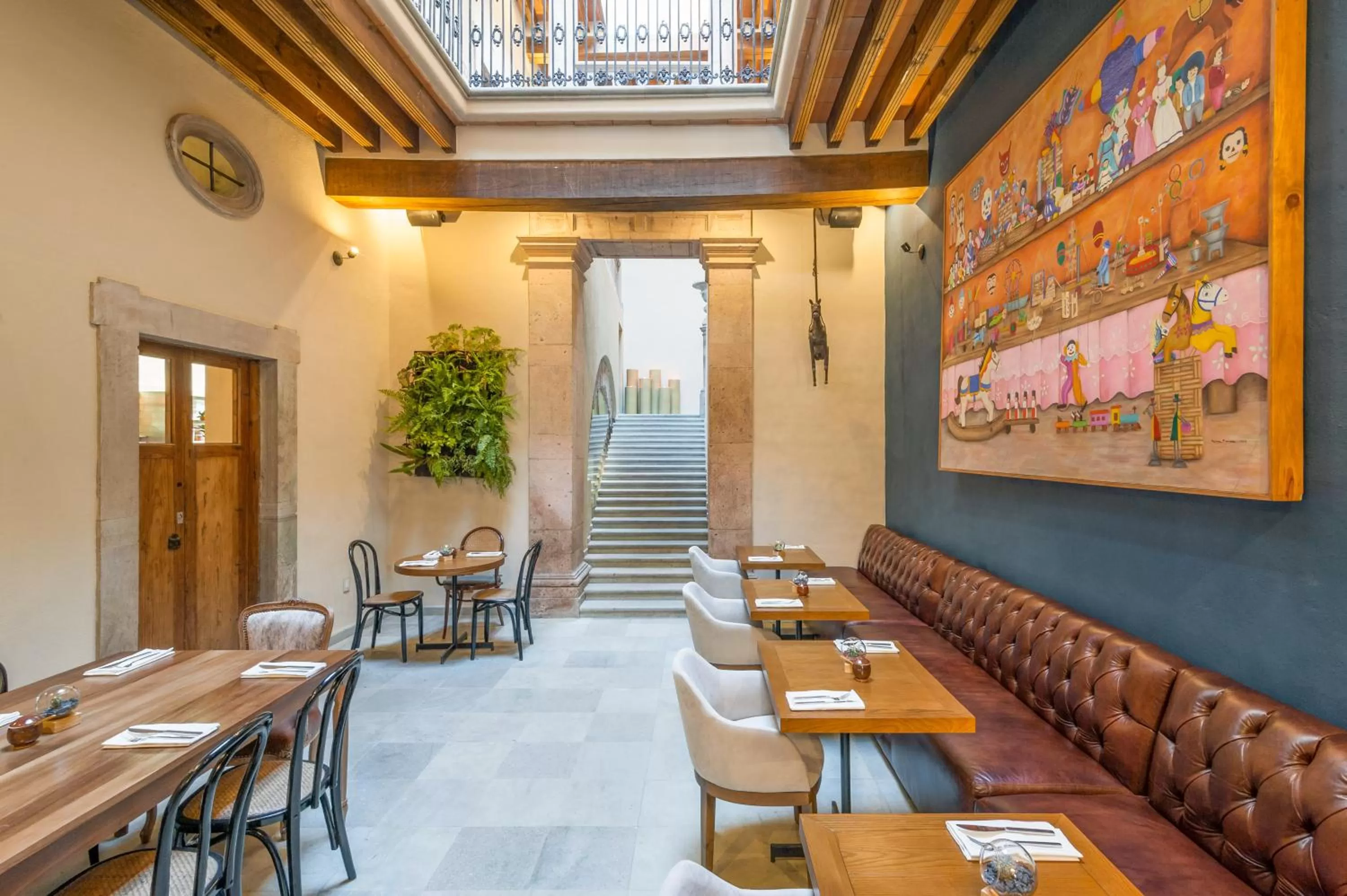 Restaurant/places to eat in Casa del Rector Hotel Boutique