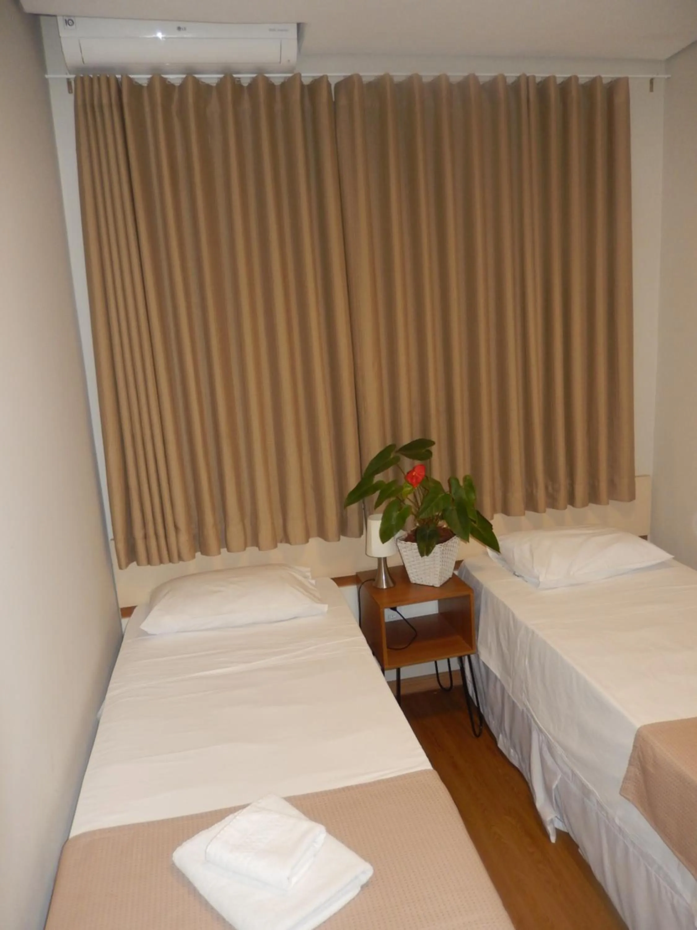 Bed in Hotel Metropole