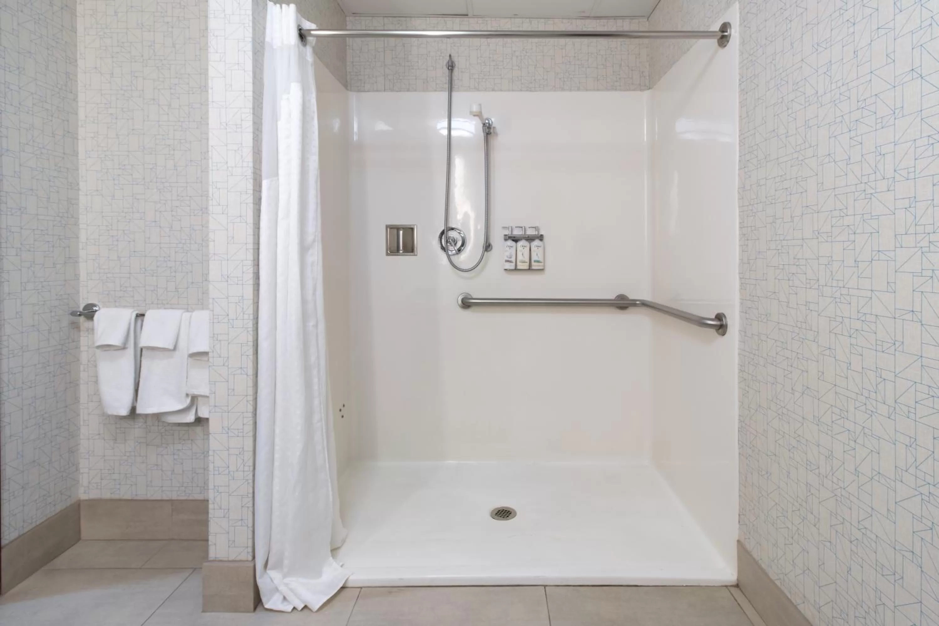 King Room with Hearing Accessible Roll-In Shower - Non-Smoking in Holiday Inn Express Hotel & Suites Swansea, an IHG Hotel
