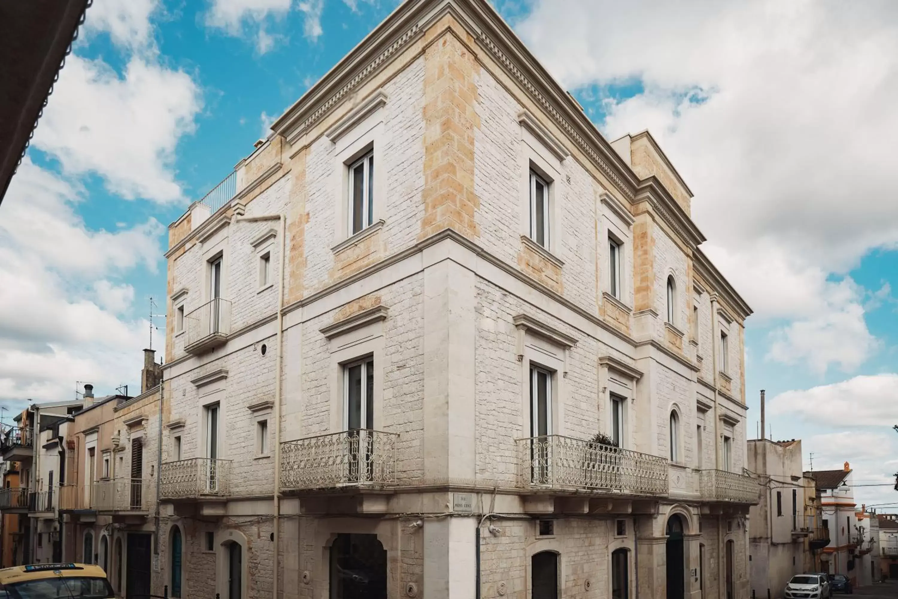 Property Building in Volante Urban Design Hotel Property Building in Volante Urban Design Hotel