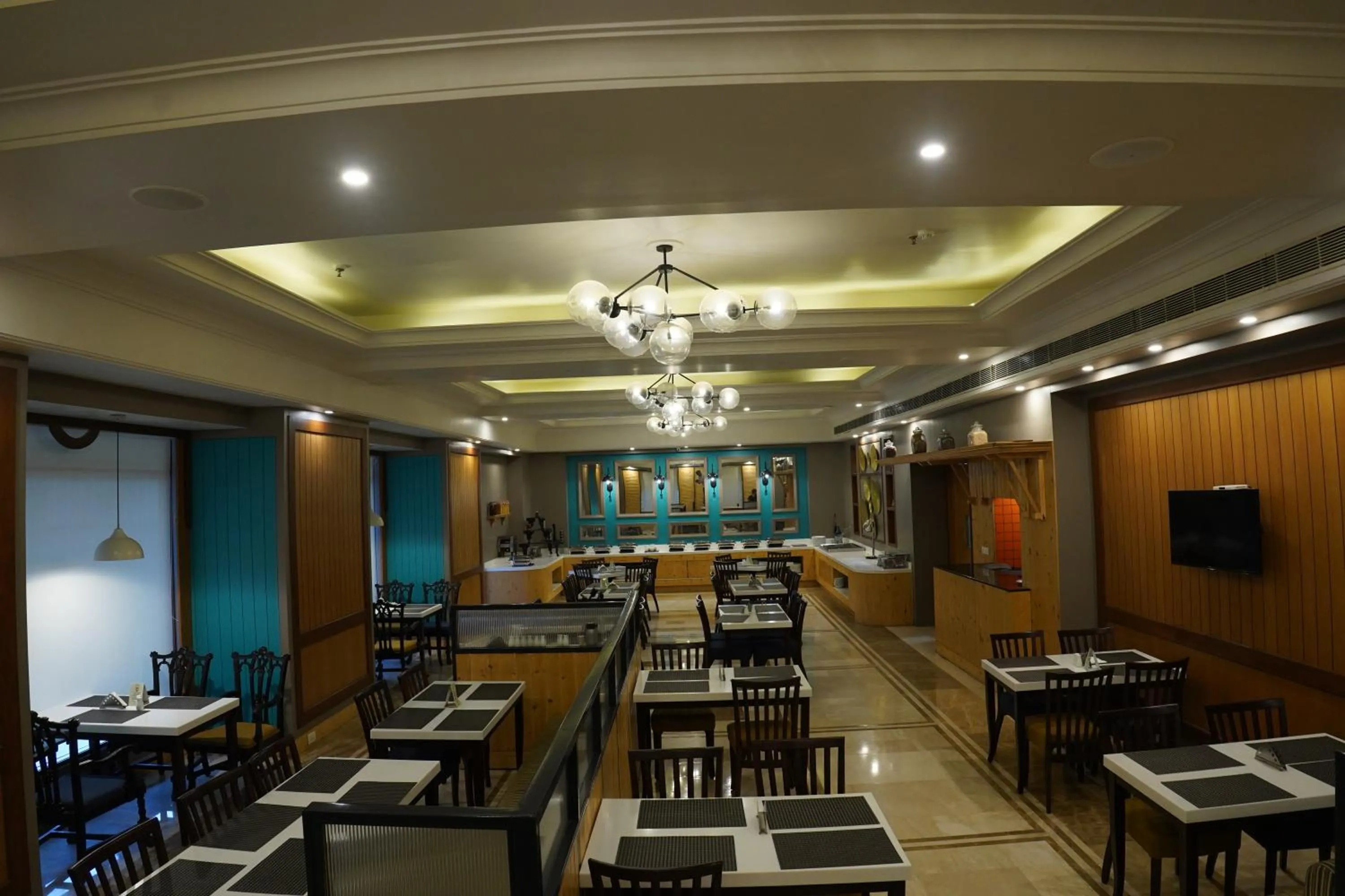 Restaurant/places to eat in Park Plaza Jodhpur