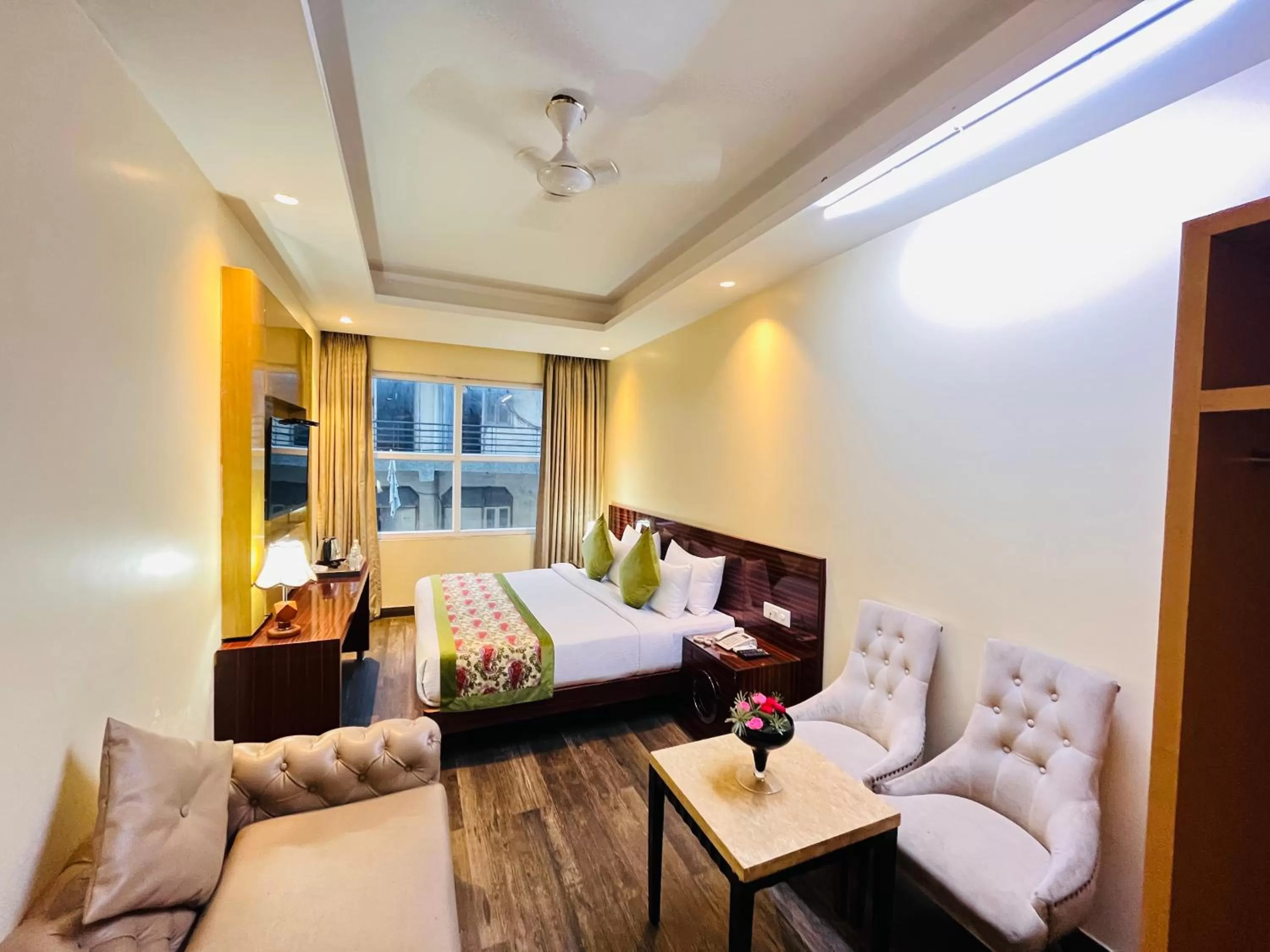 Bed in Hotel Banz near Delhi Airport