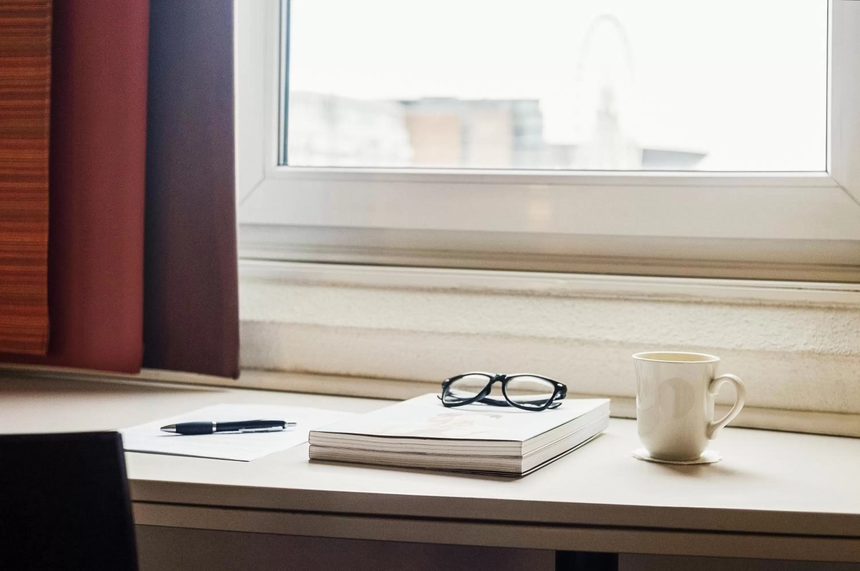 Seating area in ibis Liverpool Centre Albert Dock – Liverpool One