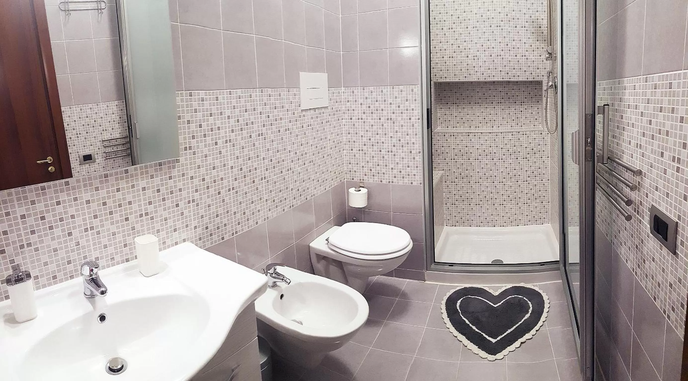 Bathroom in Obelisco