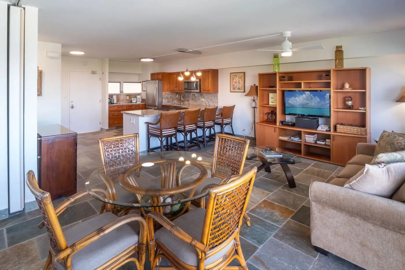 Restaurant/Places to Eat in Waikiki Shore by OUTRIGGER - Select Your Unit