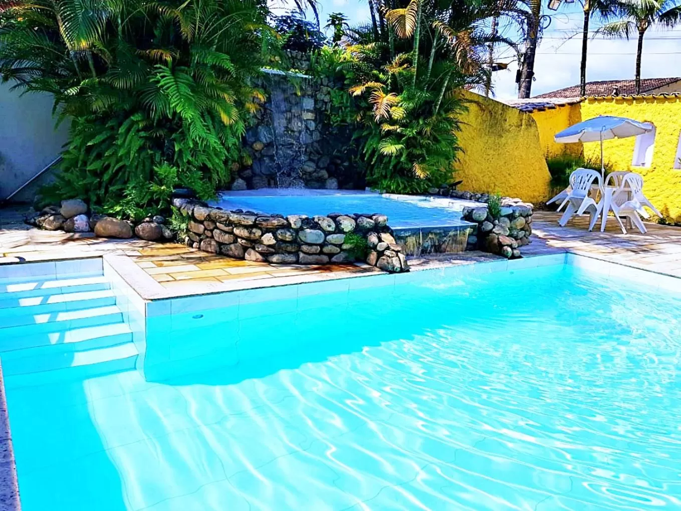 Swimming Pool in Pousada Estrela de Paraty