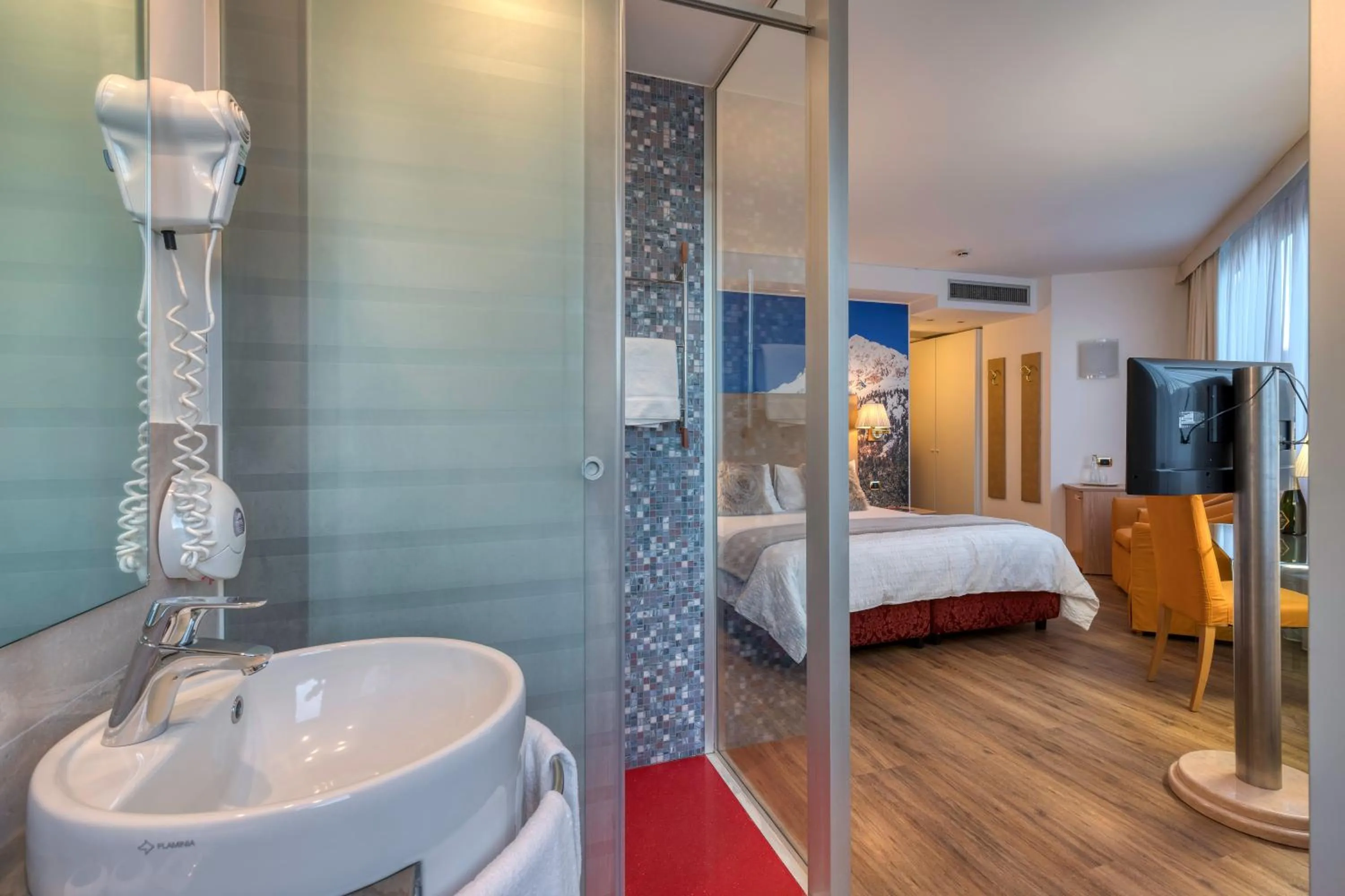 Photo of the whole room, Bed in Hotel Sporting Trento