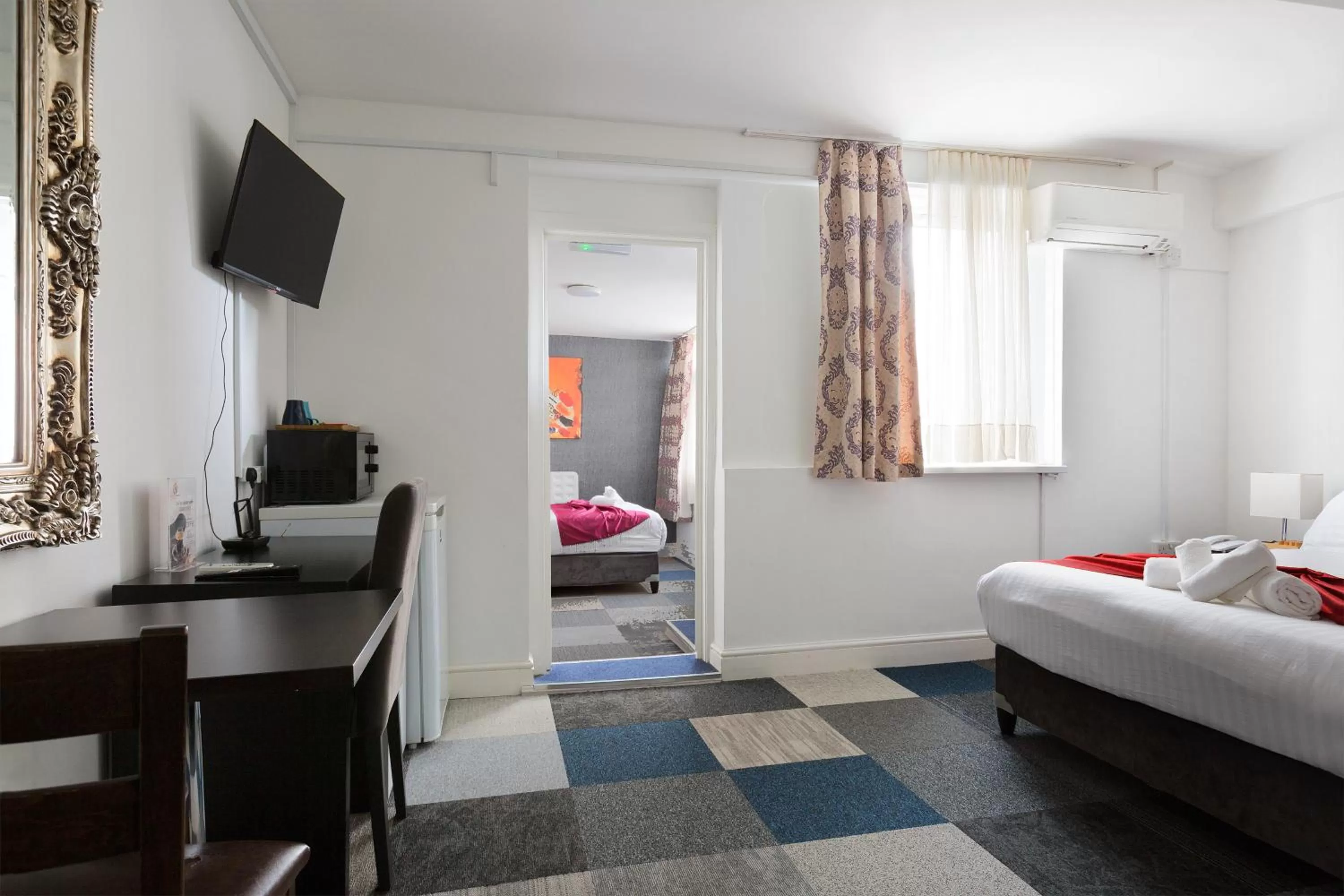 View (from property/room), Bed in Central Hoxton Shoreditch