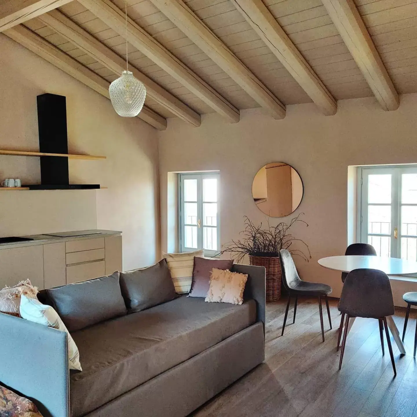 Apartment 4 in Dandelion Como Suites & Park Apartment 4 in Dandelion Como Suites & Park