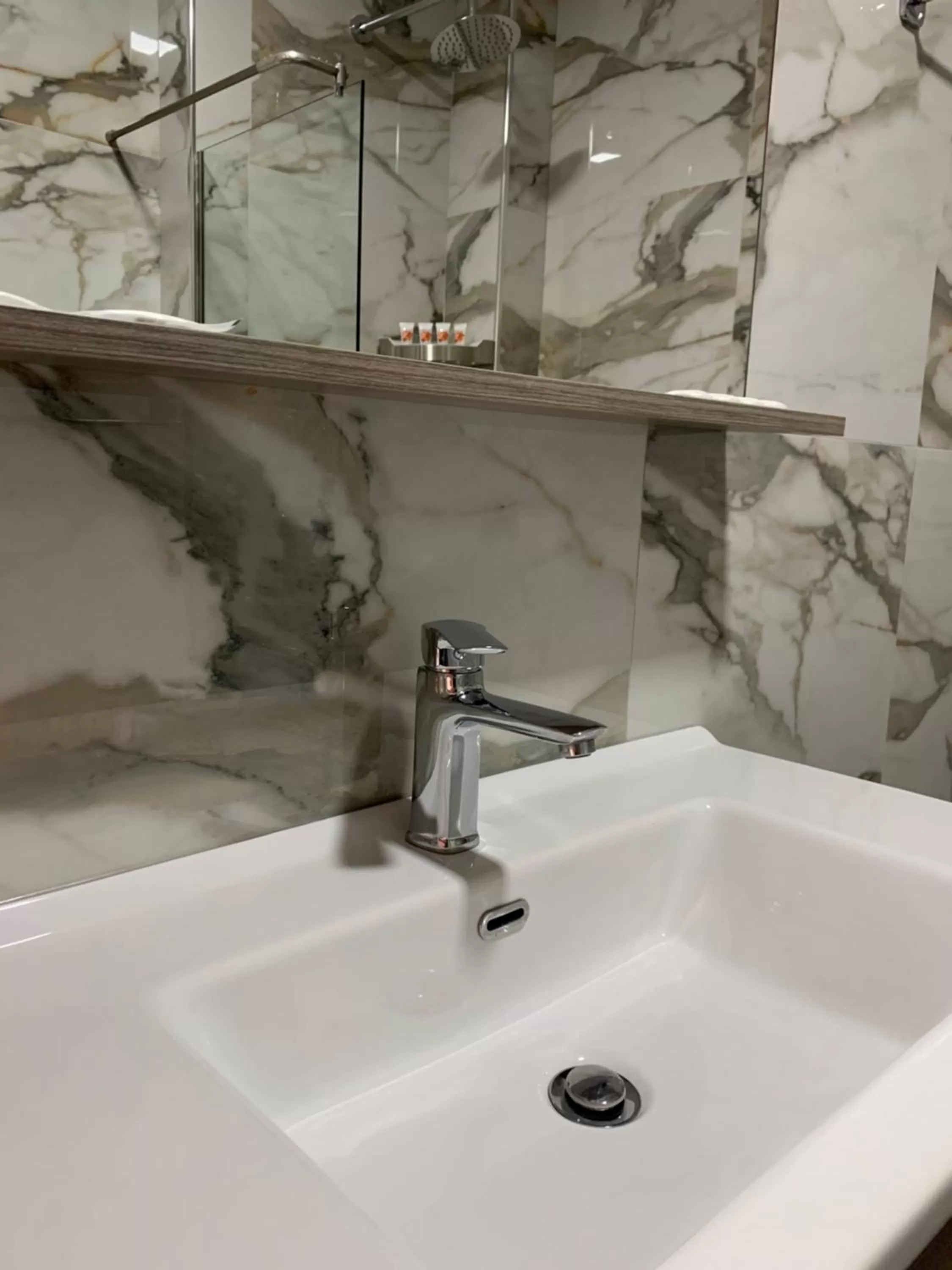 Bathroom in Grand Hotel Pogradec