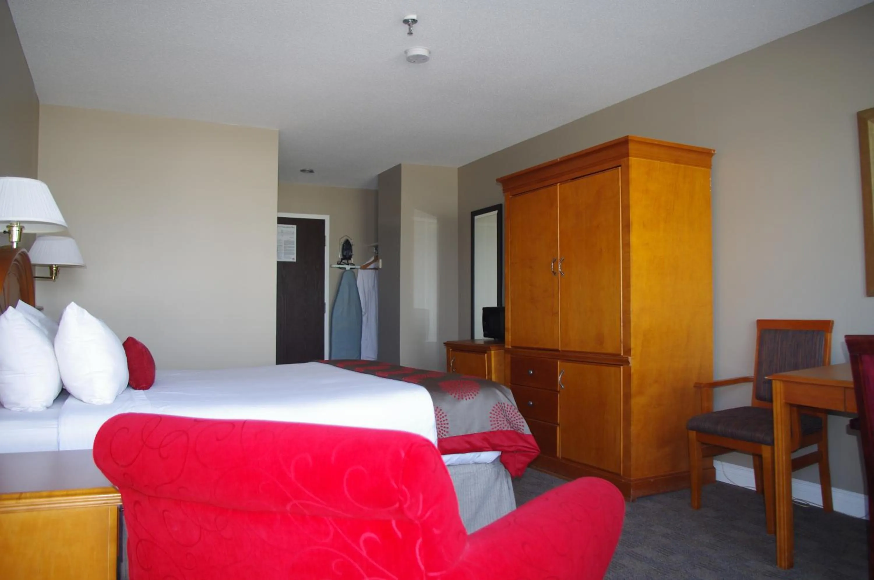 One-Bedroom King Suite - Non-Smoking in Ramada by Wyndham Prince Albert