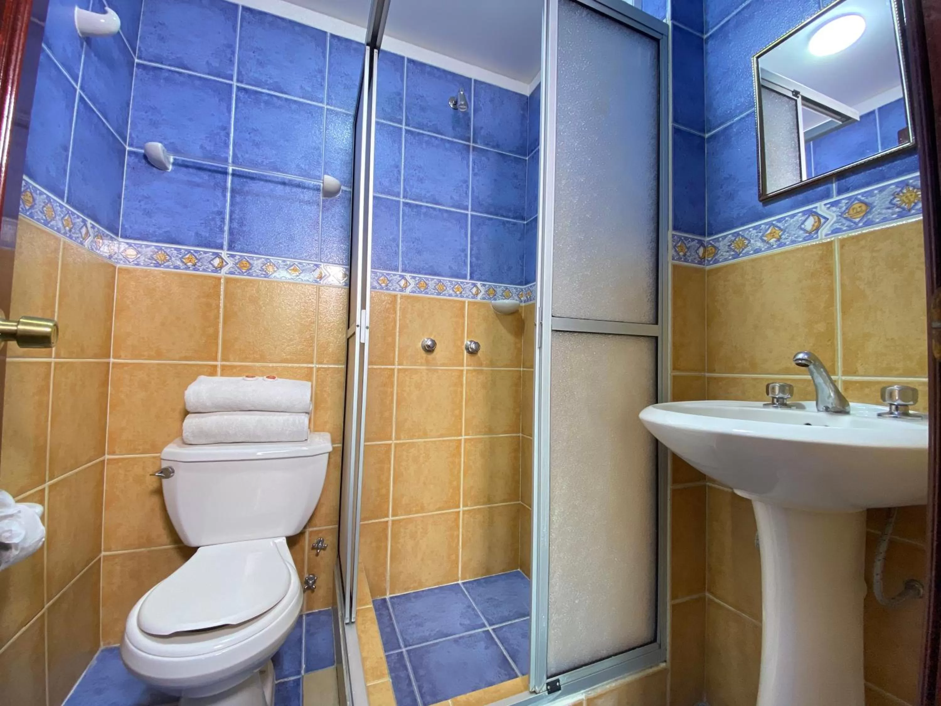 Bathroom in Inca's Room