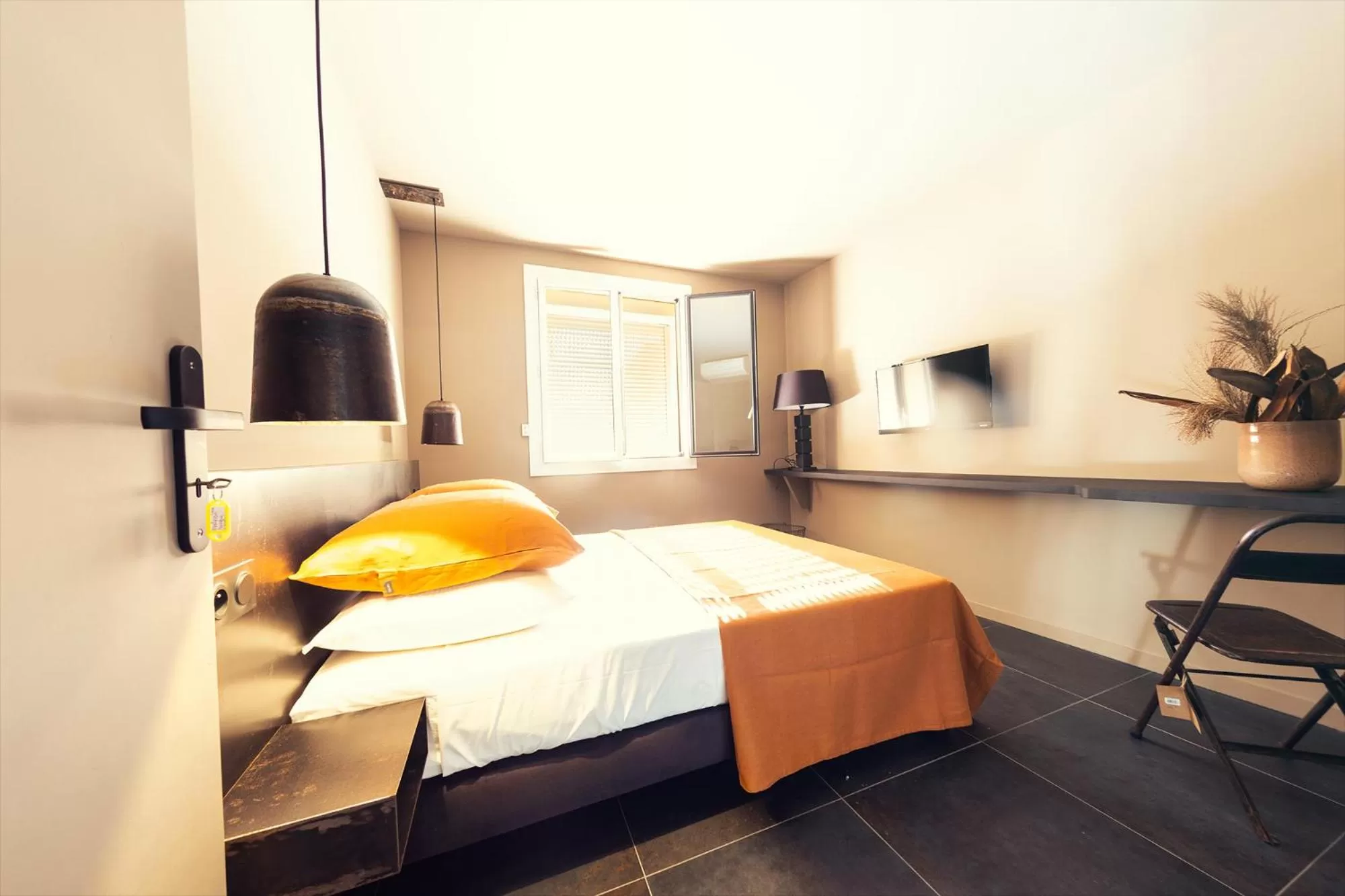 Photo of the whole room, Bed in El pati