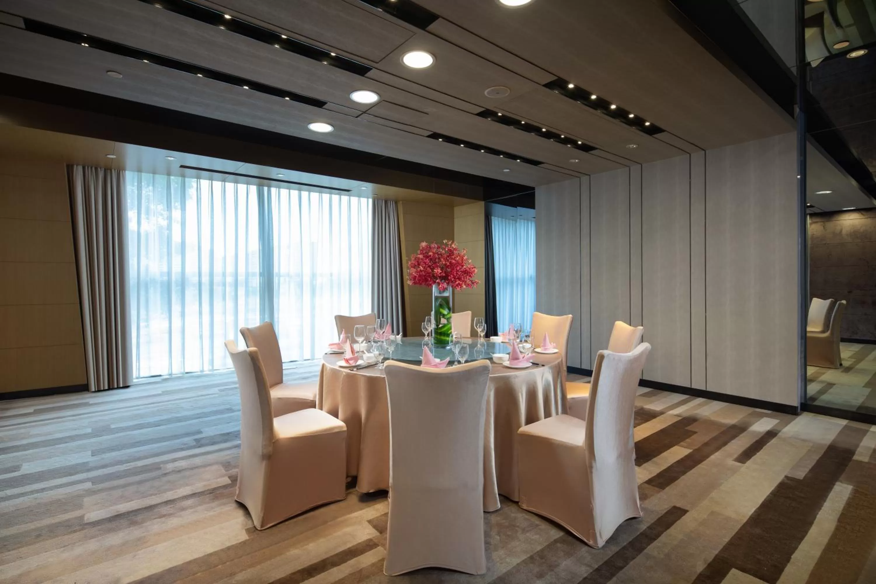 Restaurant/places to eat in Crowne Plaza Guangzhou Huadu by IHG