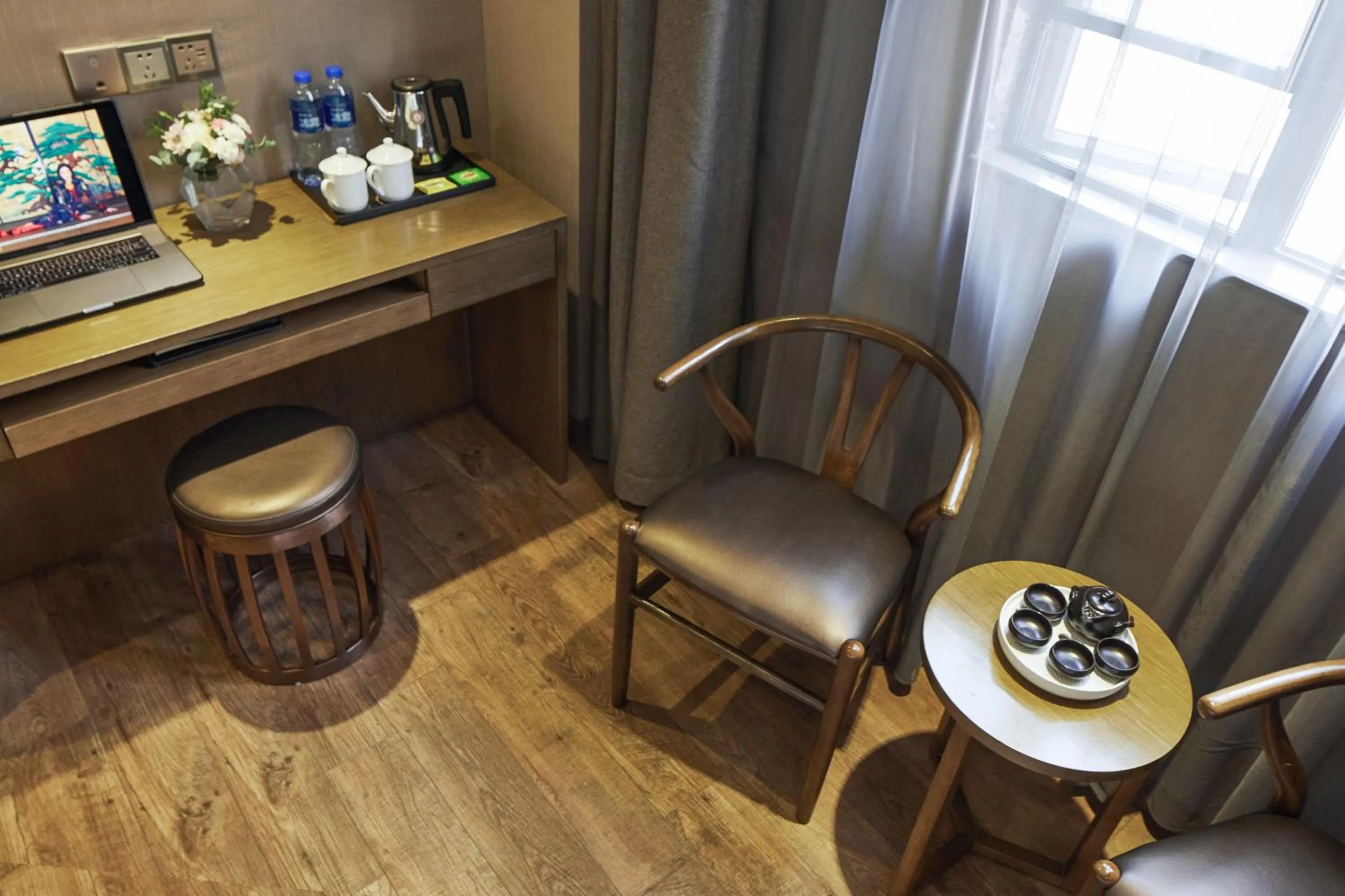 Coffee/tea facilities in INSAIL Hotel (Shenzhen Dongmen Branch)