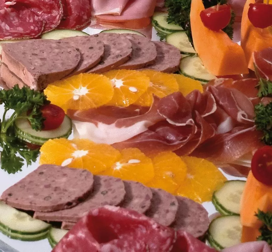 Food and drinks in Hotel-Garni Stern - bed & breakfast & more