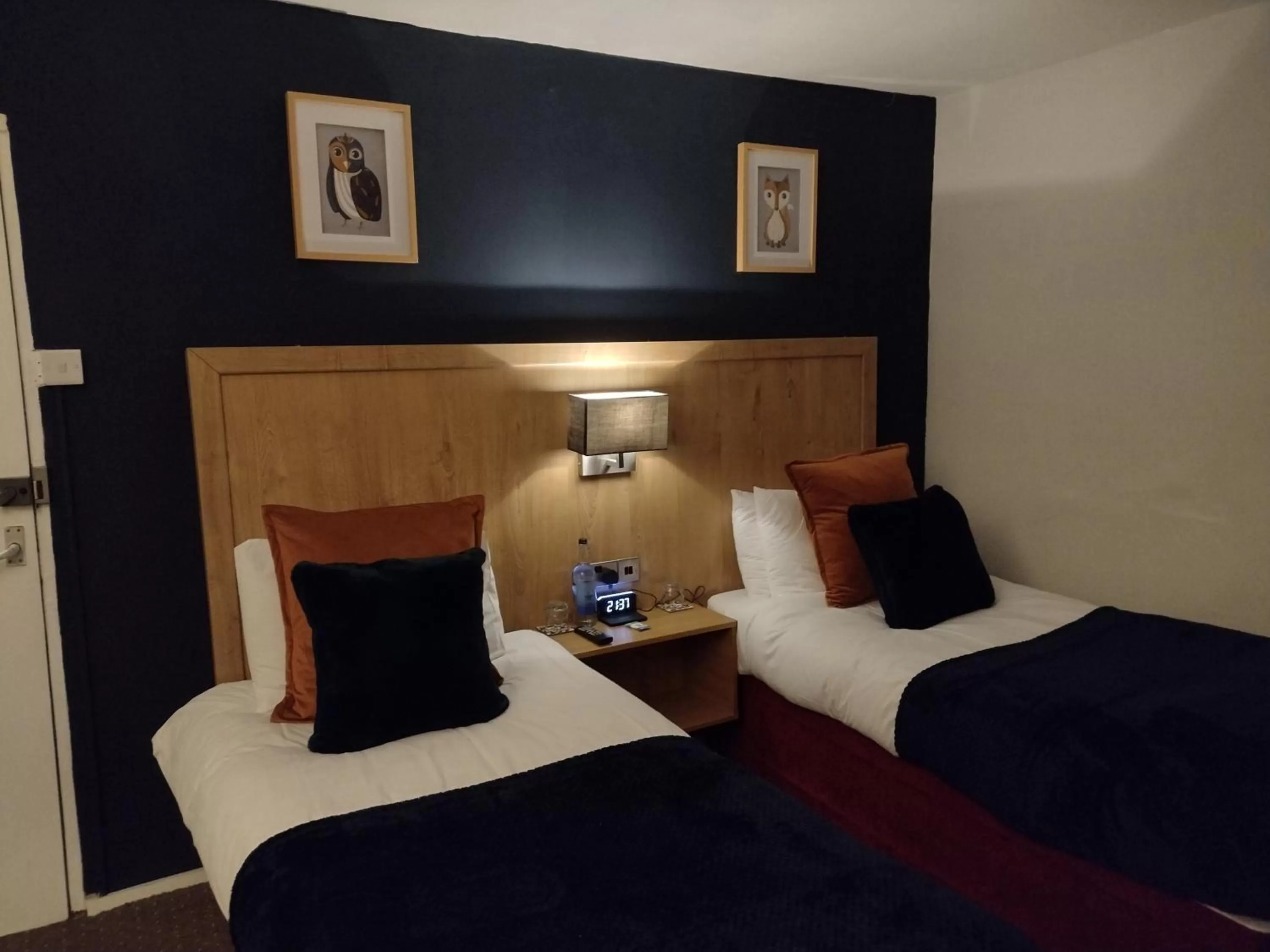 Bed in The Crown Inn Keynsham