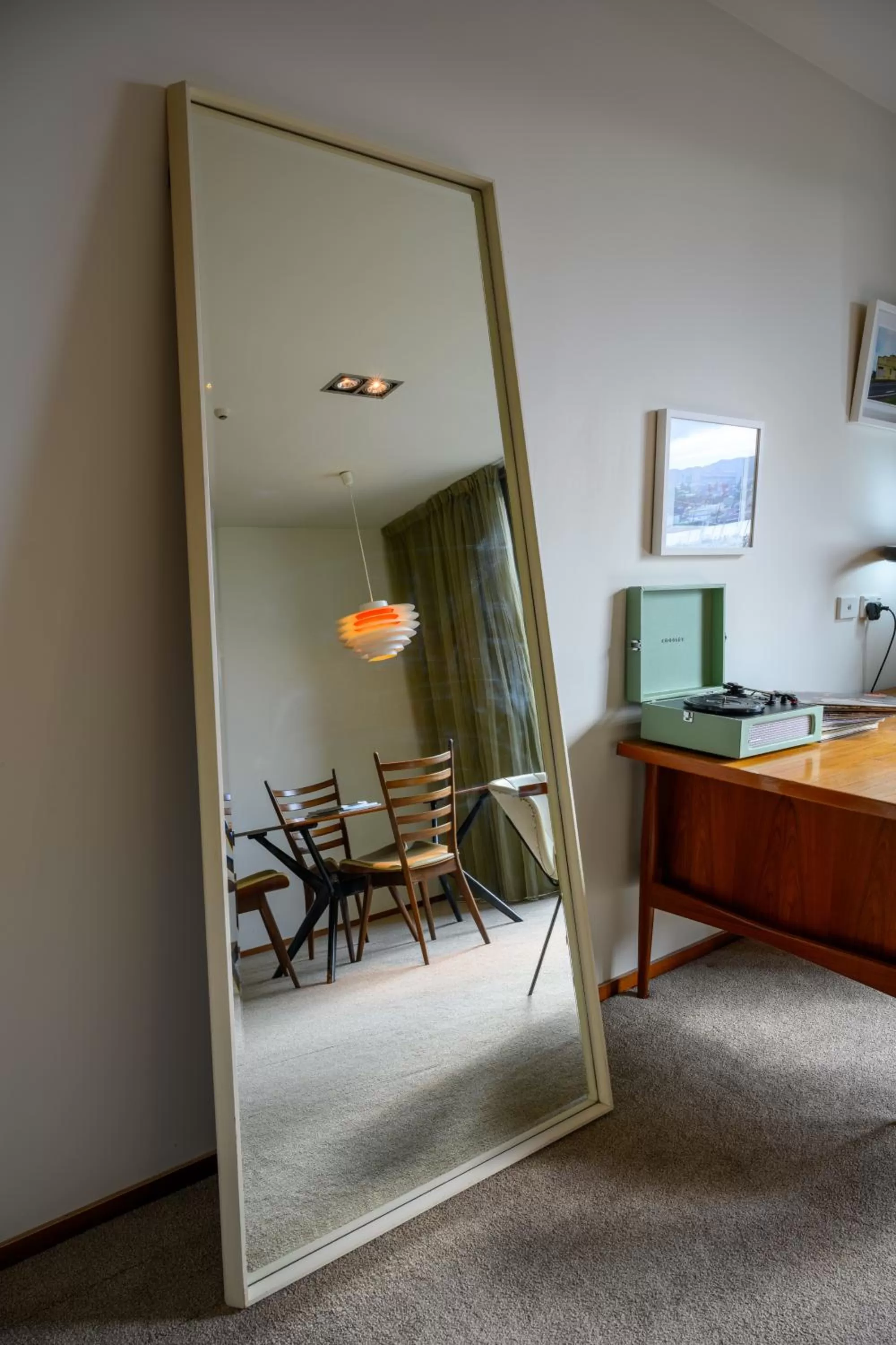 Seating area in Ohtel Wellington