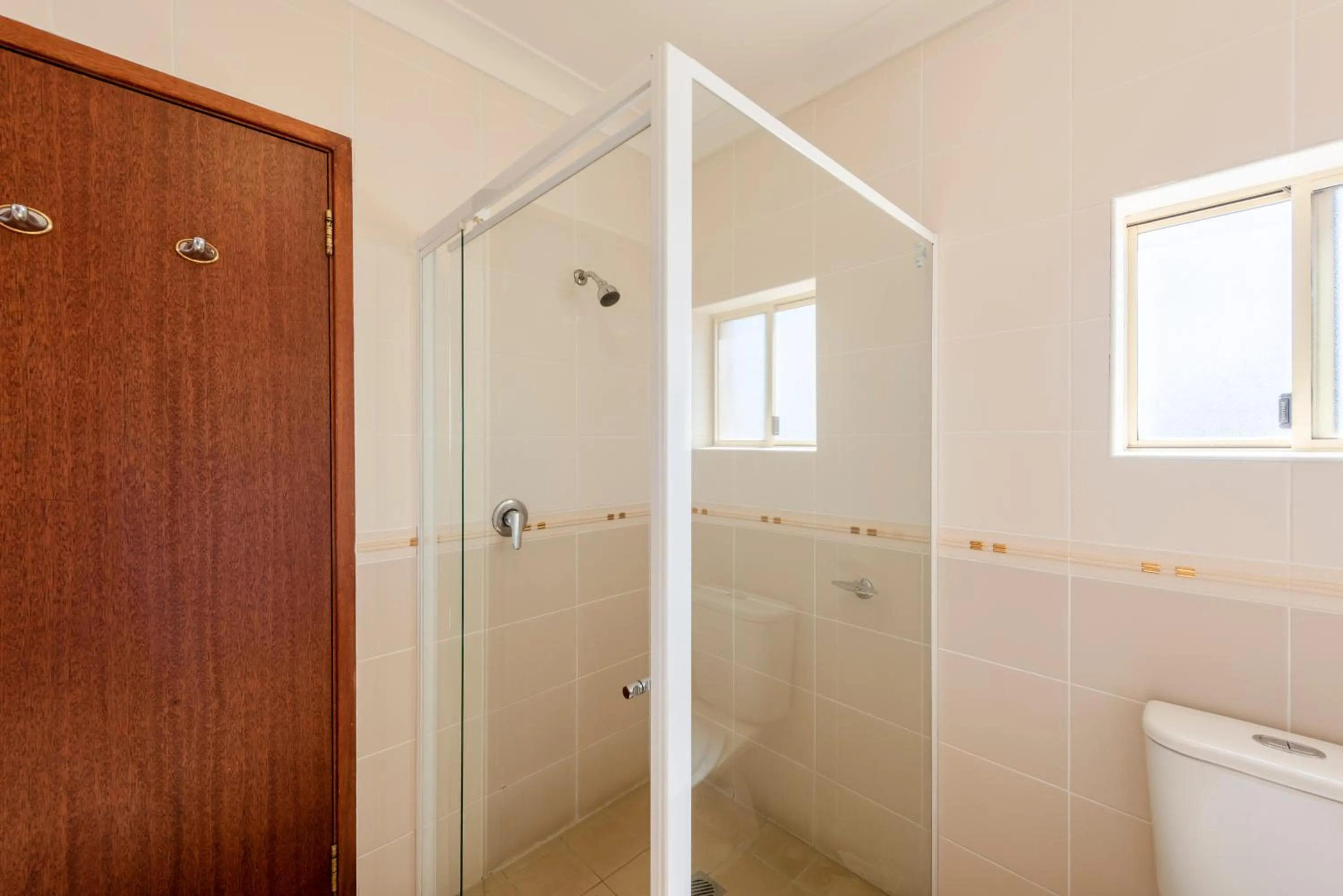 Bathroom in Best Western Plus Ambassador Orange