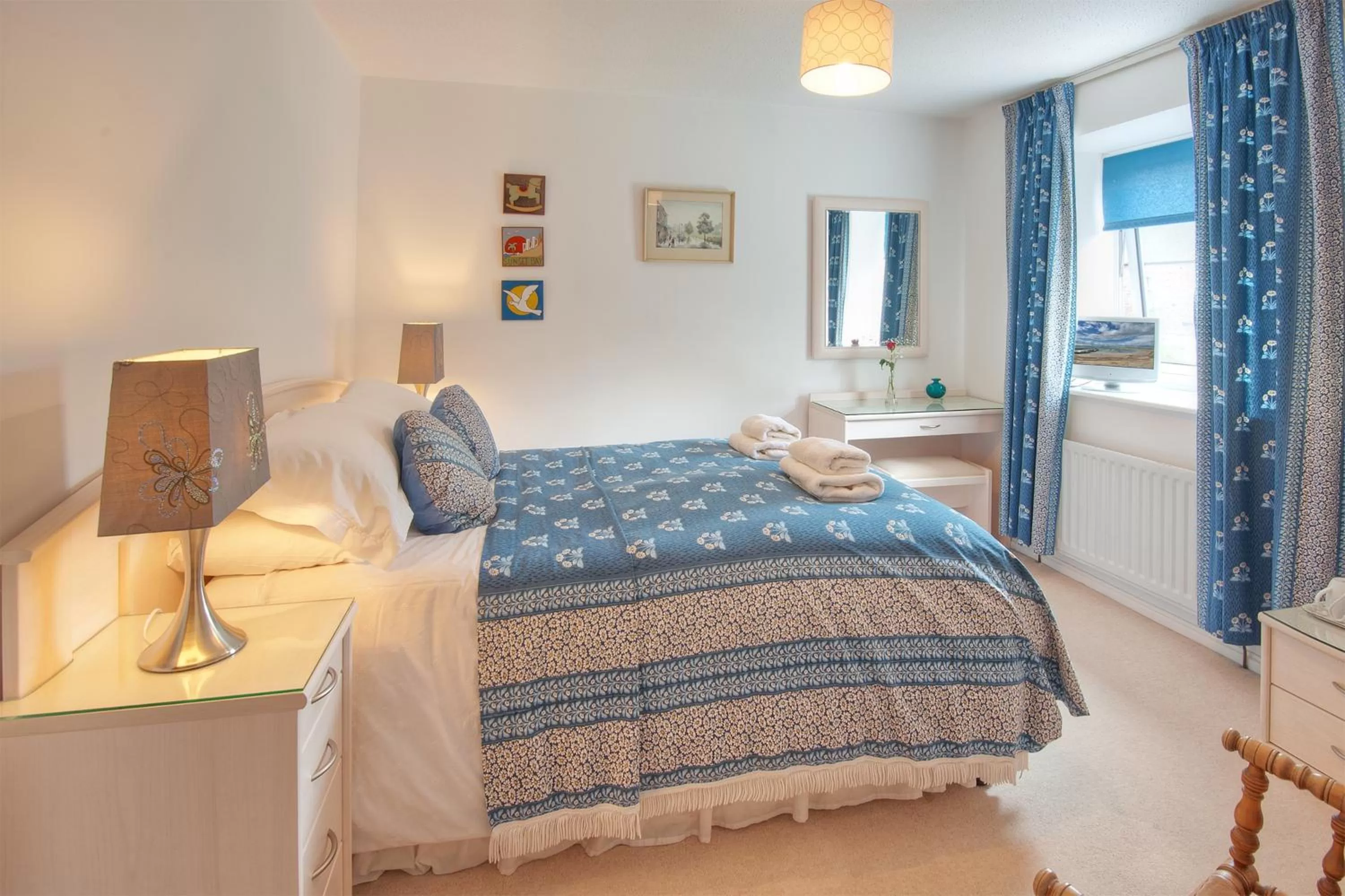 Bedroom in Tankerville Arms Hotel