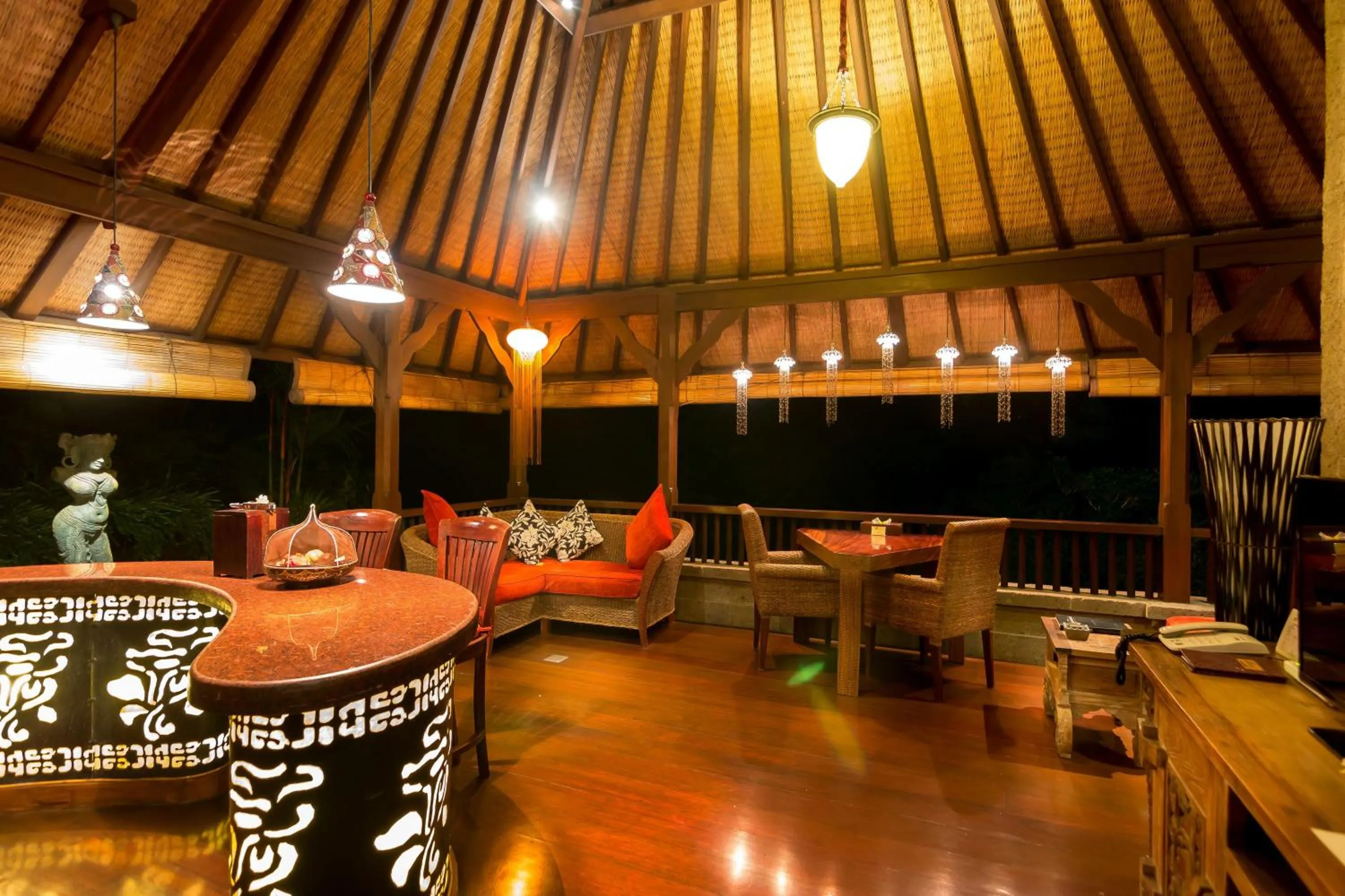 Kitchen or kitchenette in Bidadari Private Villas & Retreat