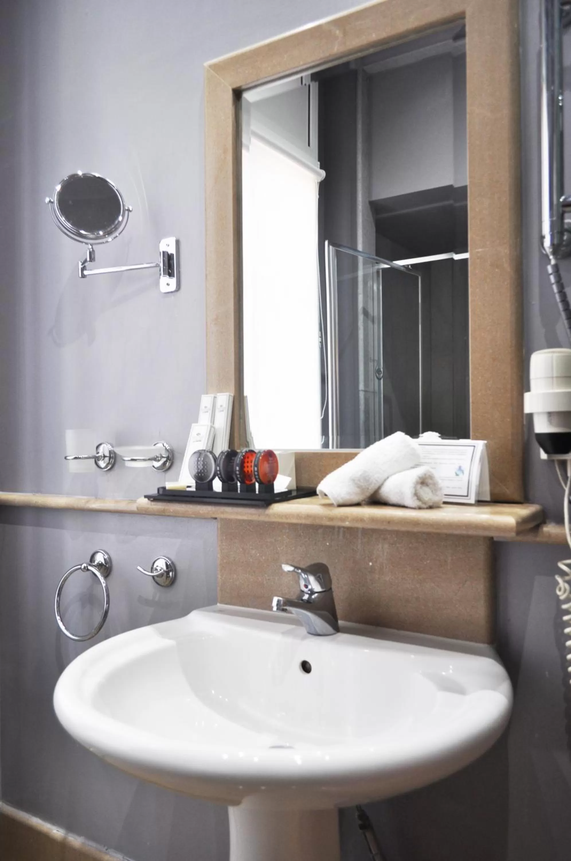 Bathroom in Capsis Bristol Boutique Hotel