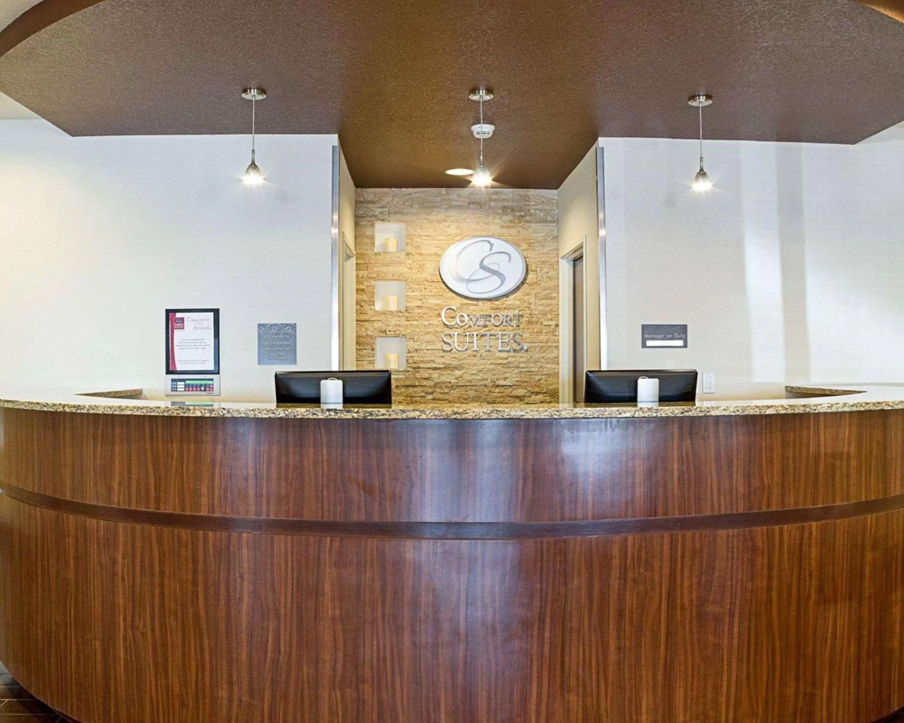 Lobby or reception in Comfort Suites Minot South