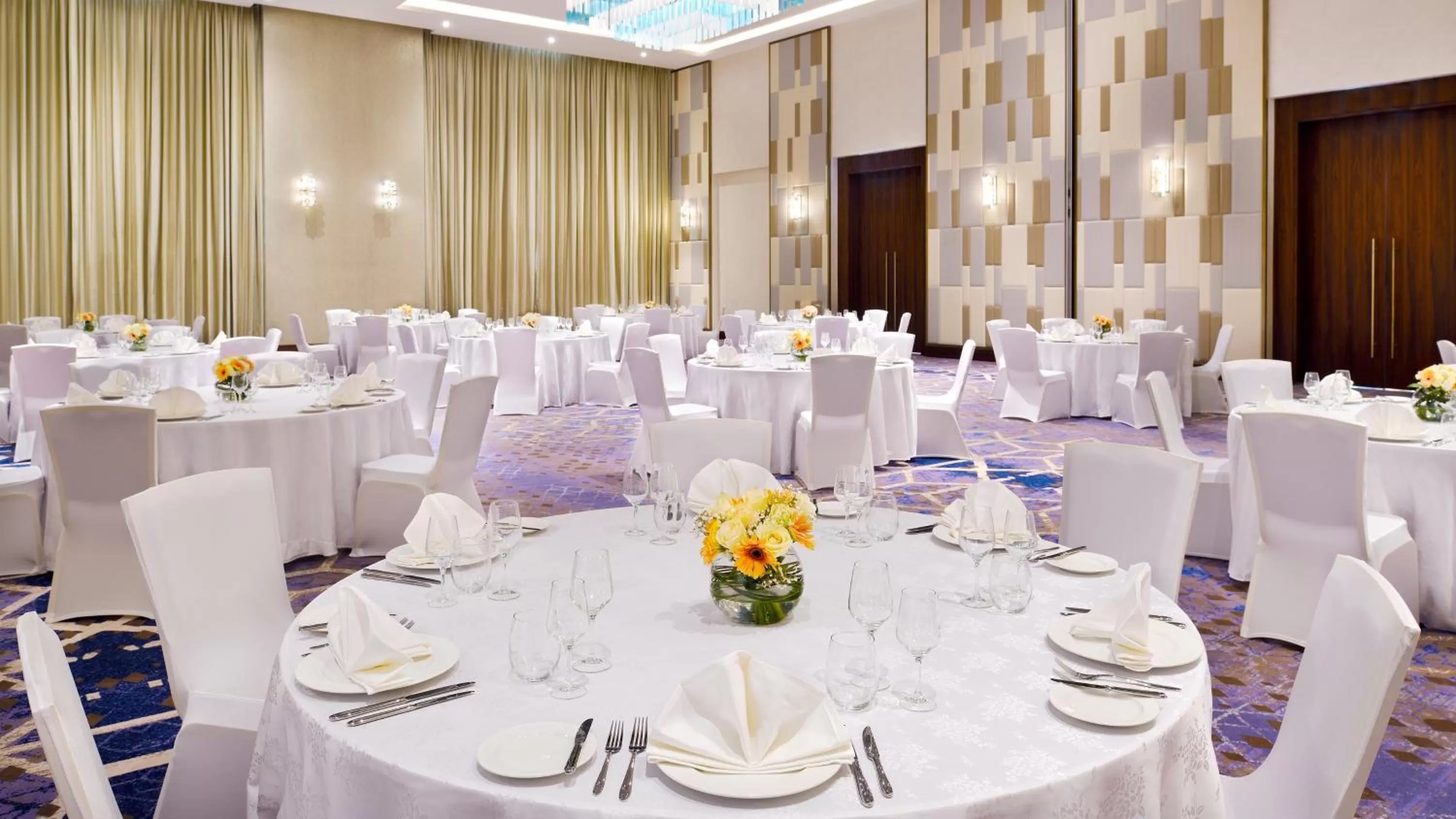 Meeting/conference room in Staybridge Suites Dubai Al-Maktoum Airport by IHG